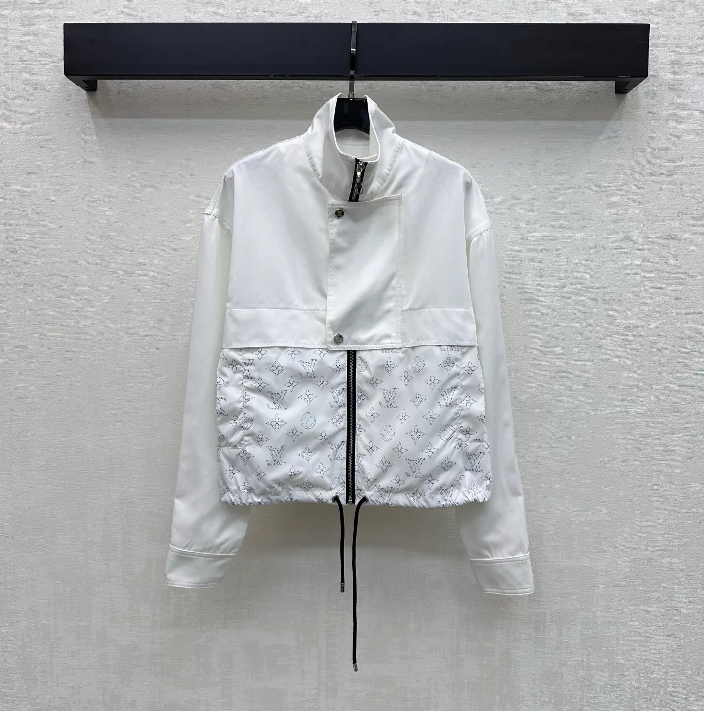 Куртки И Пуховики Женские Louis Vuitton 13587488