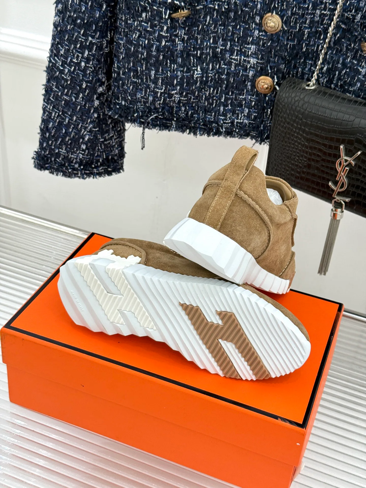 Кроссовки Женские Hermes 18636863
