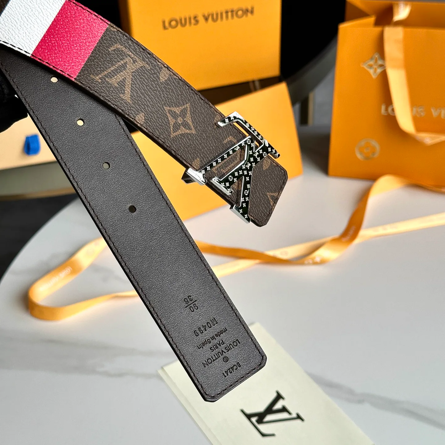 Ремни Louis Vuitton 1045492
