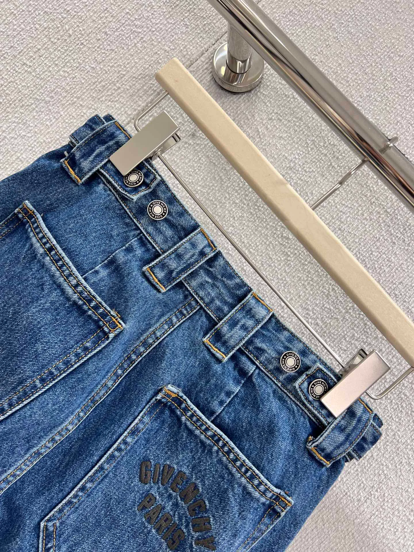 Джинсы Женские Givenchy 5548387