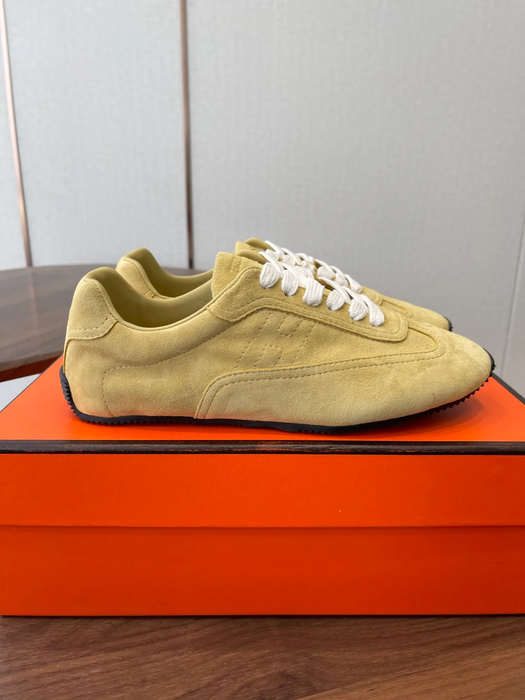 Кроссовки Женские Hermes 1284395