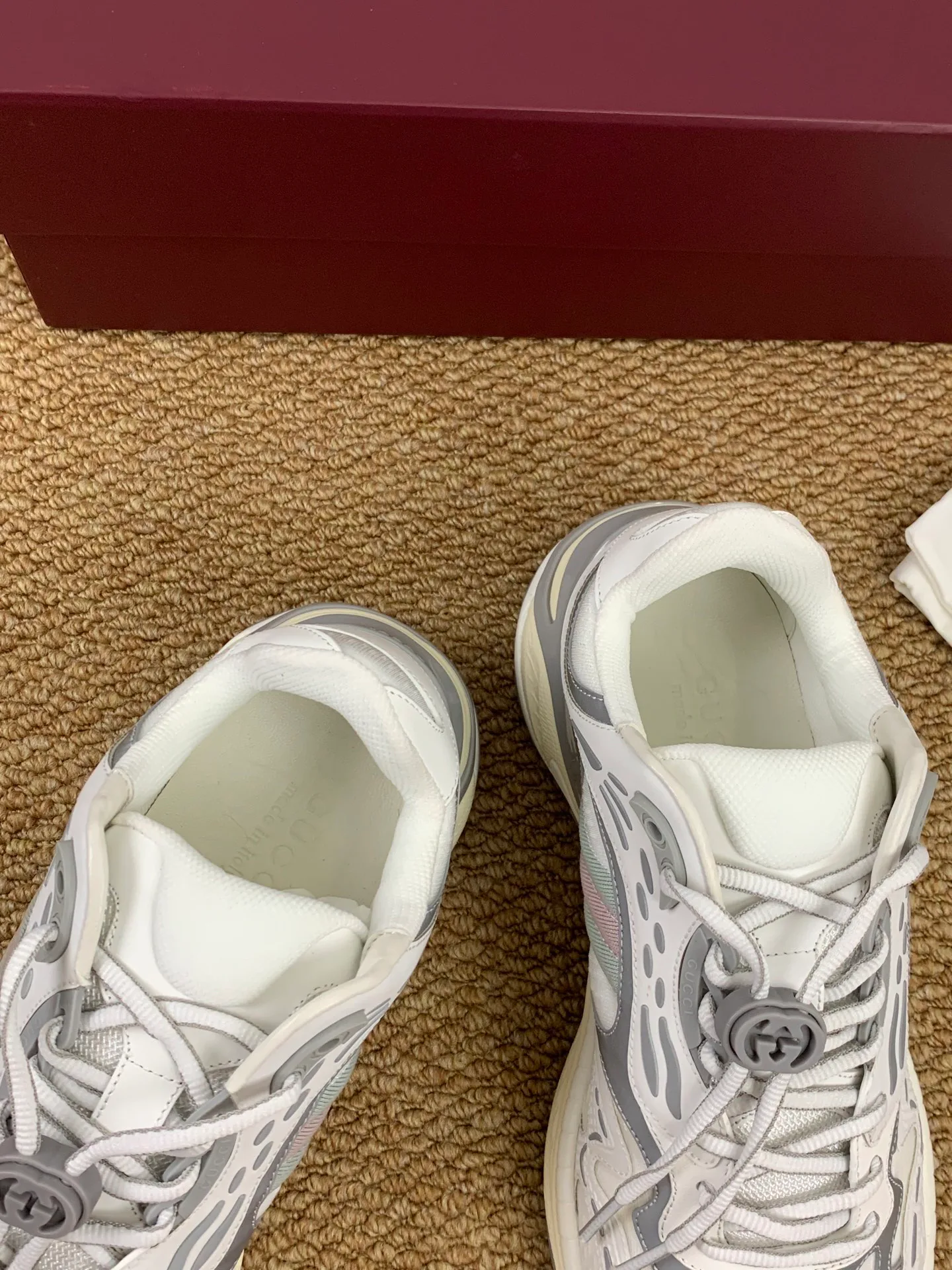 Кроссовки Женские Gucci 17545256