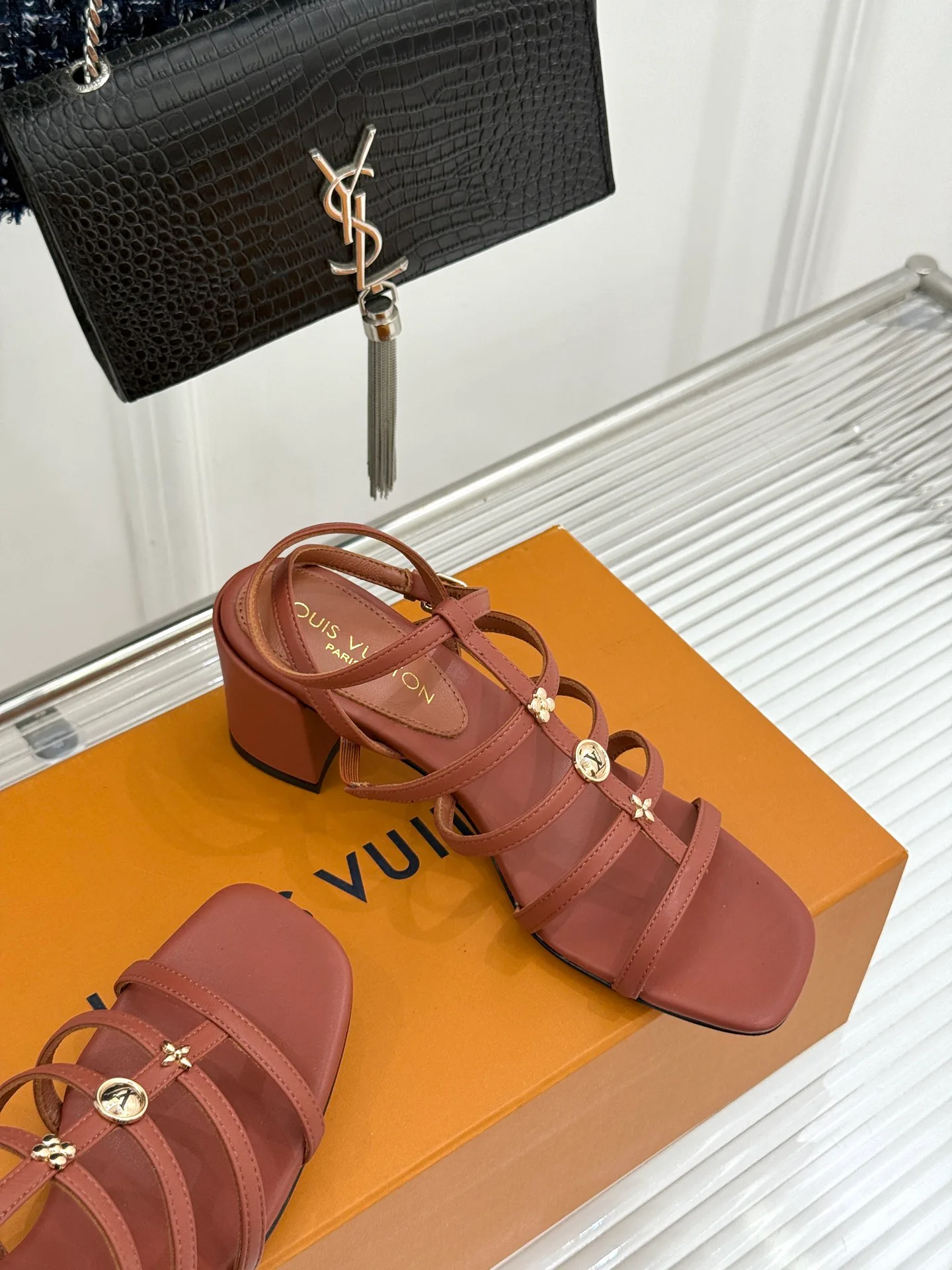 Босоножки Женские Louis Vuitton 17234888
