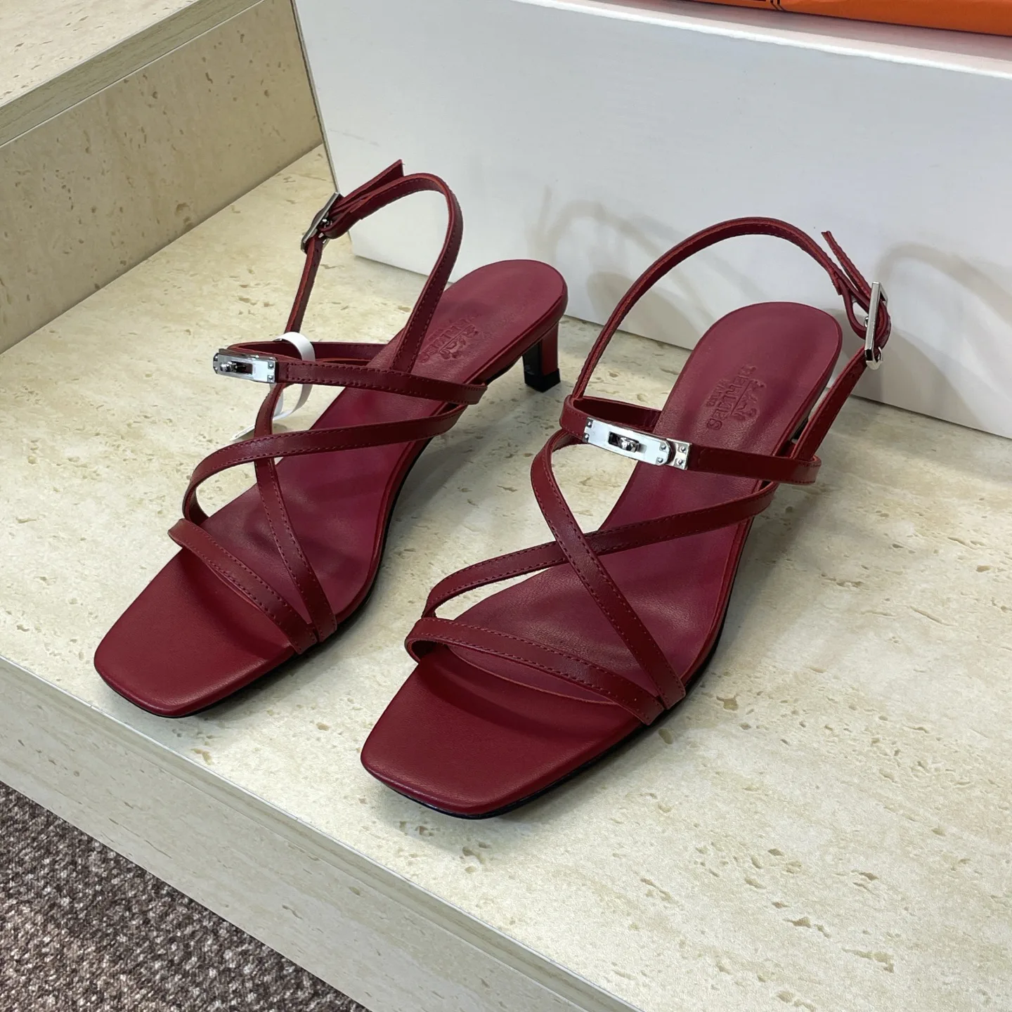Босоножки Женские Hermes 18120793