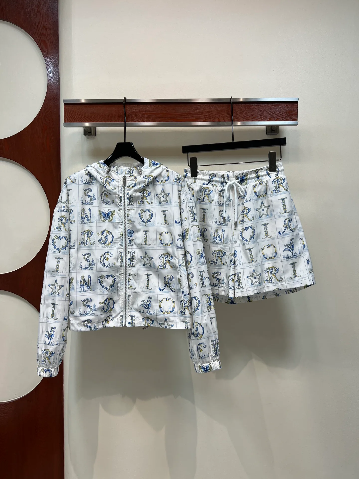 Костюмы Женские Christian Dior 11907432