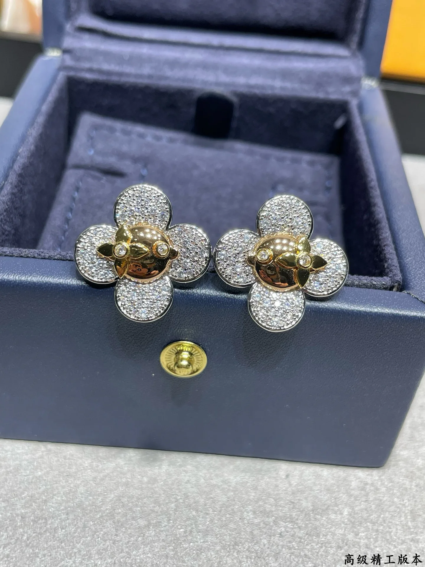 Бижутерия Louis Vuitton 17850270