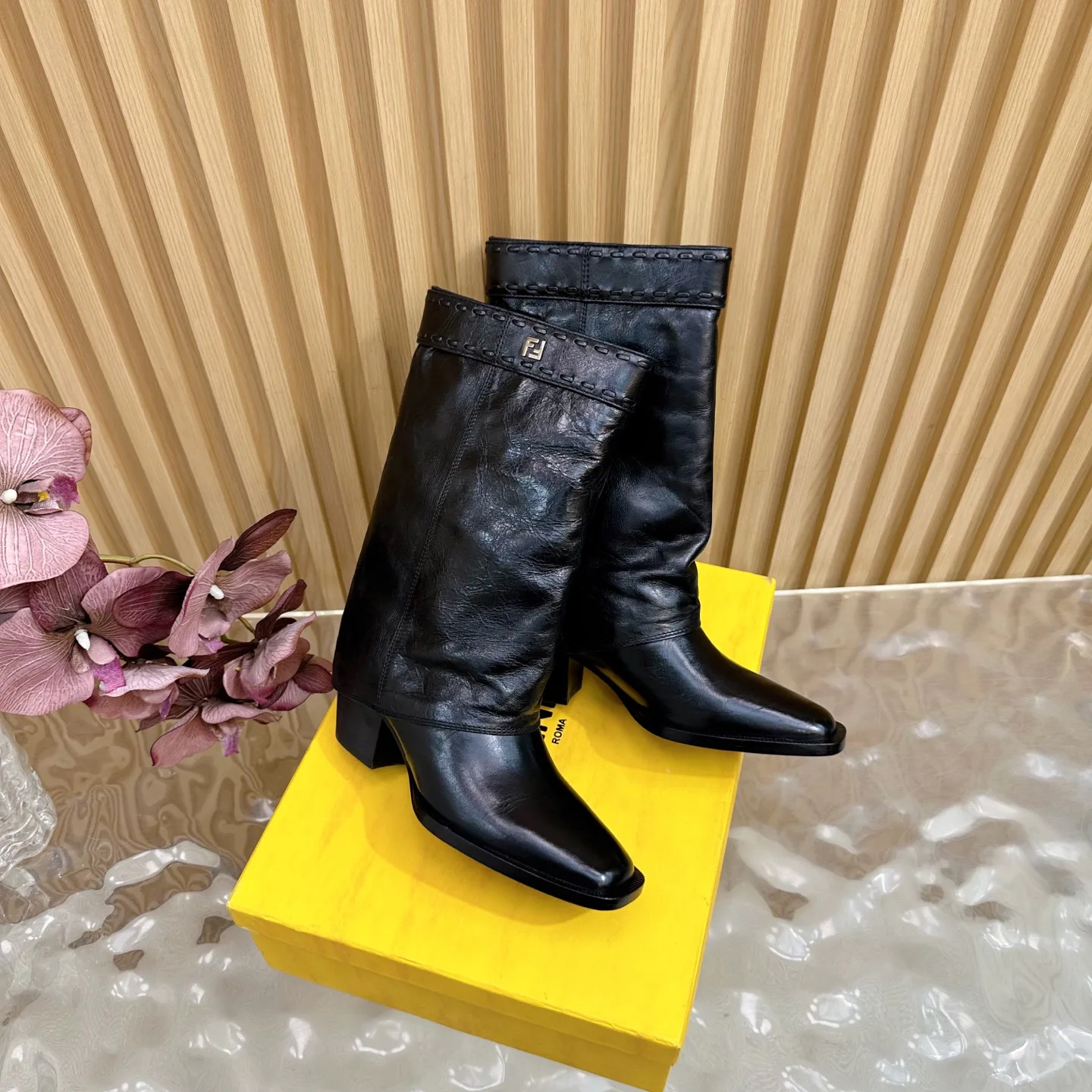 Сапоги Женские Fendi 18235438