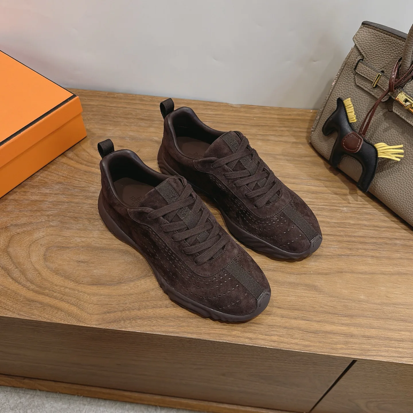 Кроссовки Женские Hermes 18230945