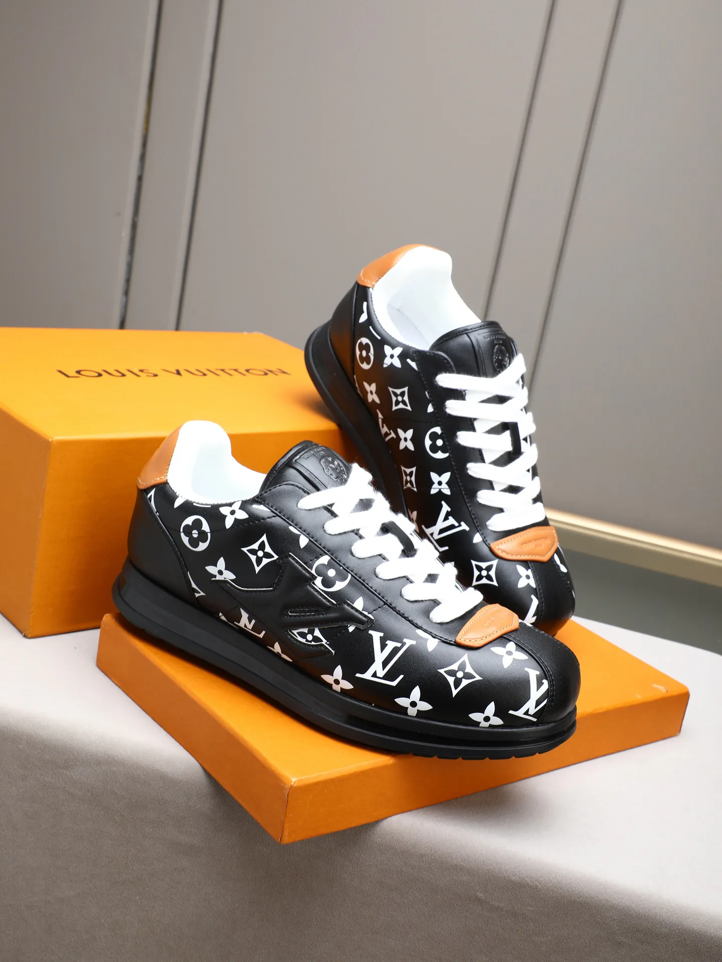 Кроссовки Мужские Louis Vuitton 11490455