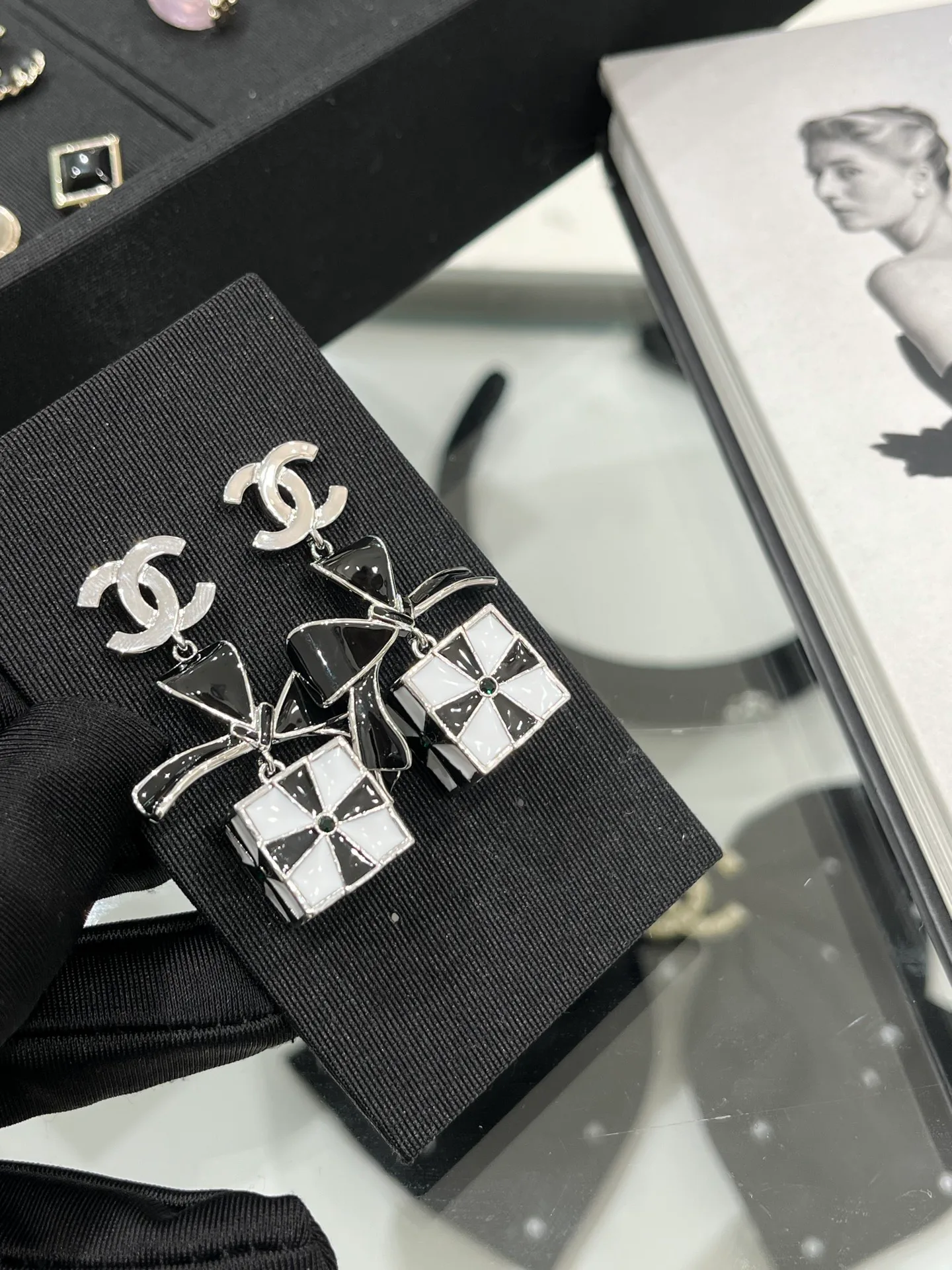 Бижутерия Chanel 1301154