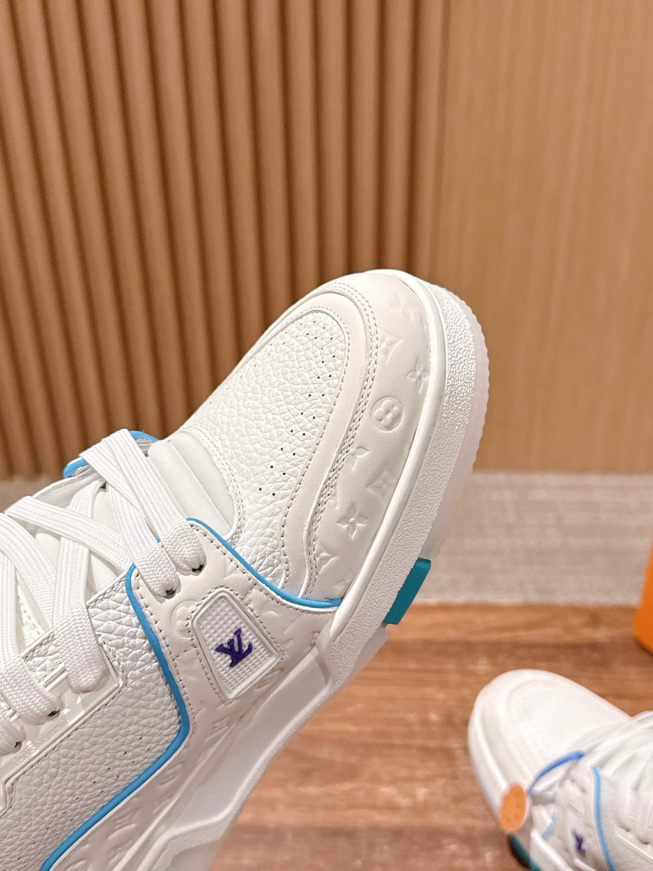 Кроссовки Женские Louis Vuitton 245741