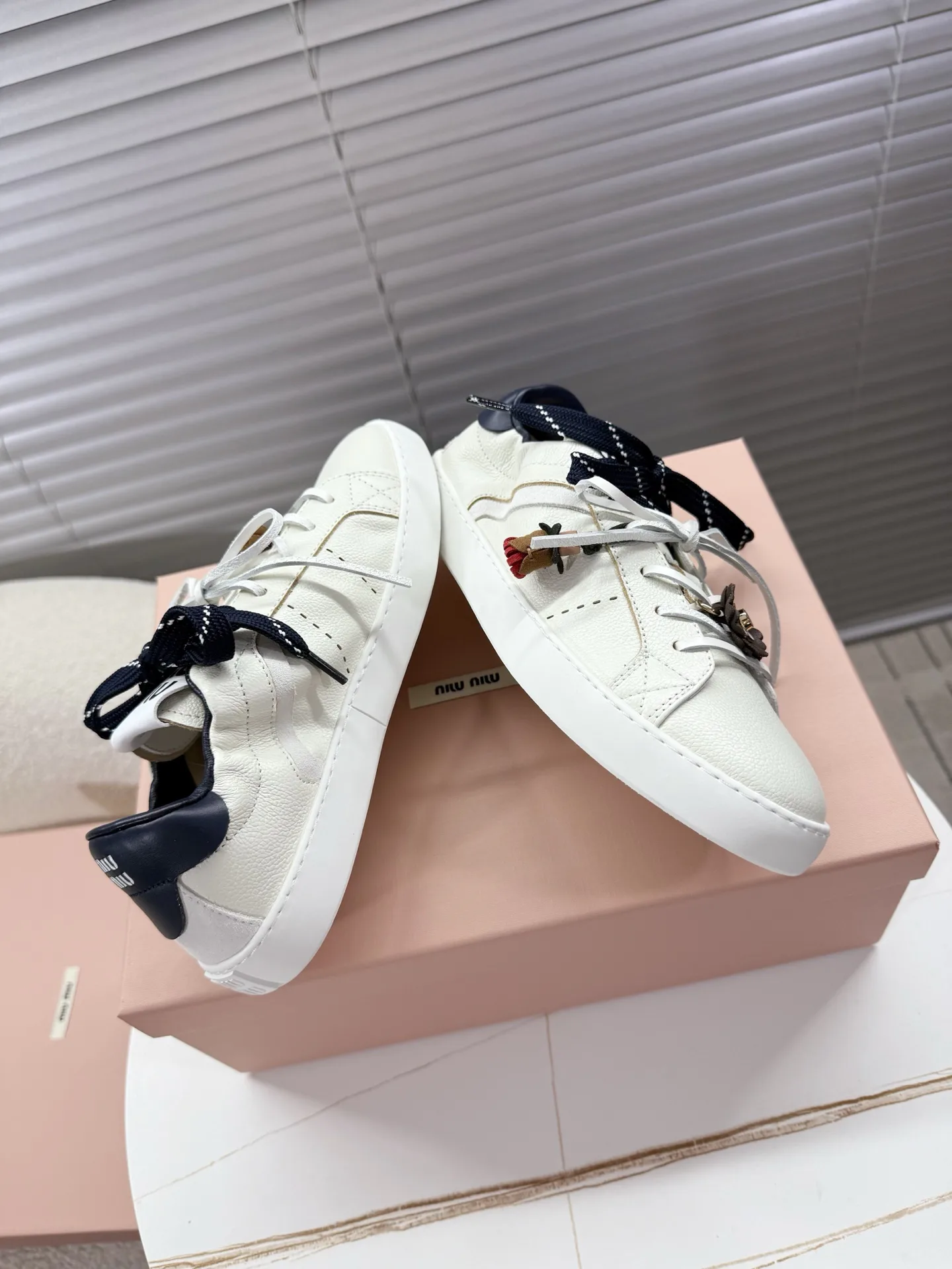 Кроссовки Женские Miu Miu 3742562
