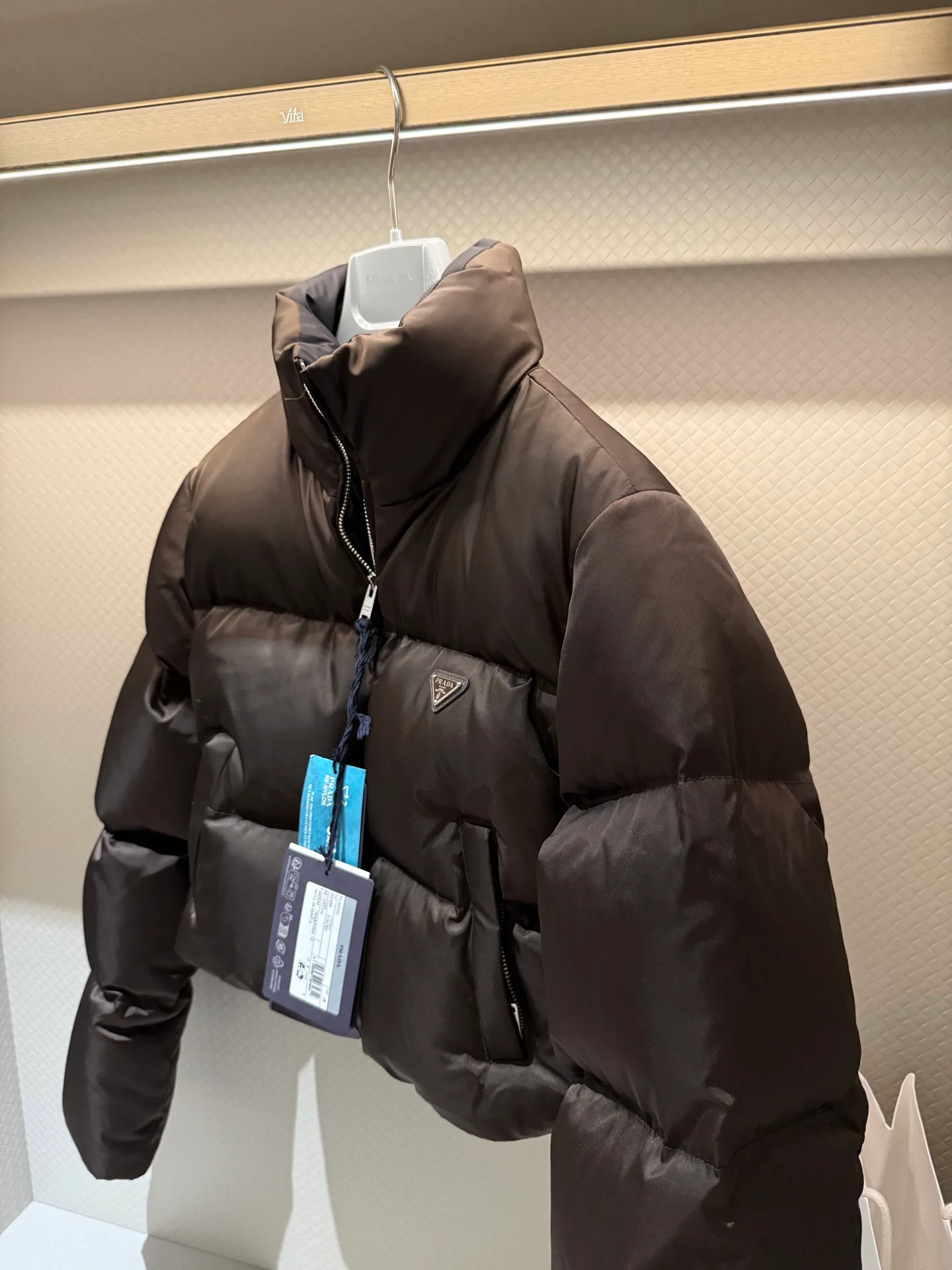 Куртки И Пуховики Женские Prada 18692538