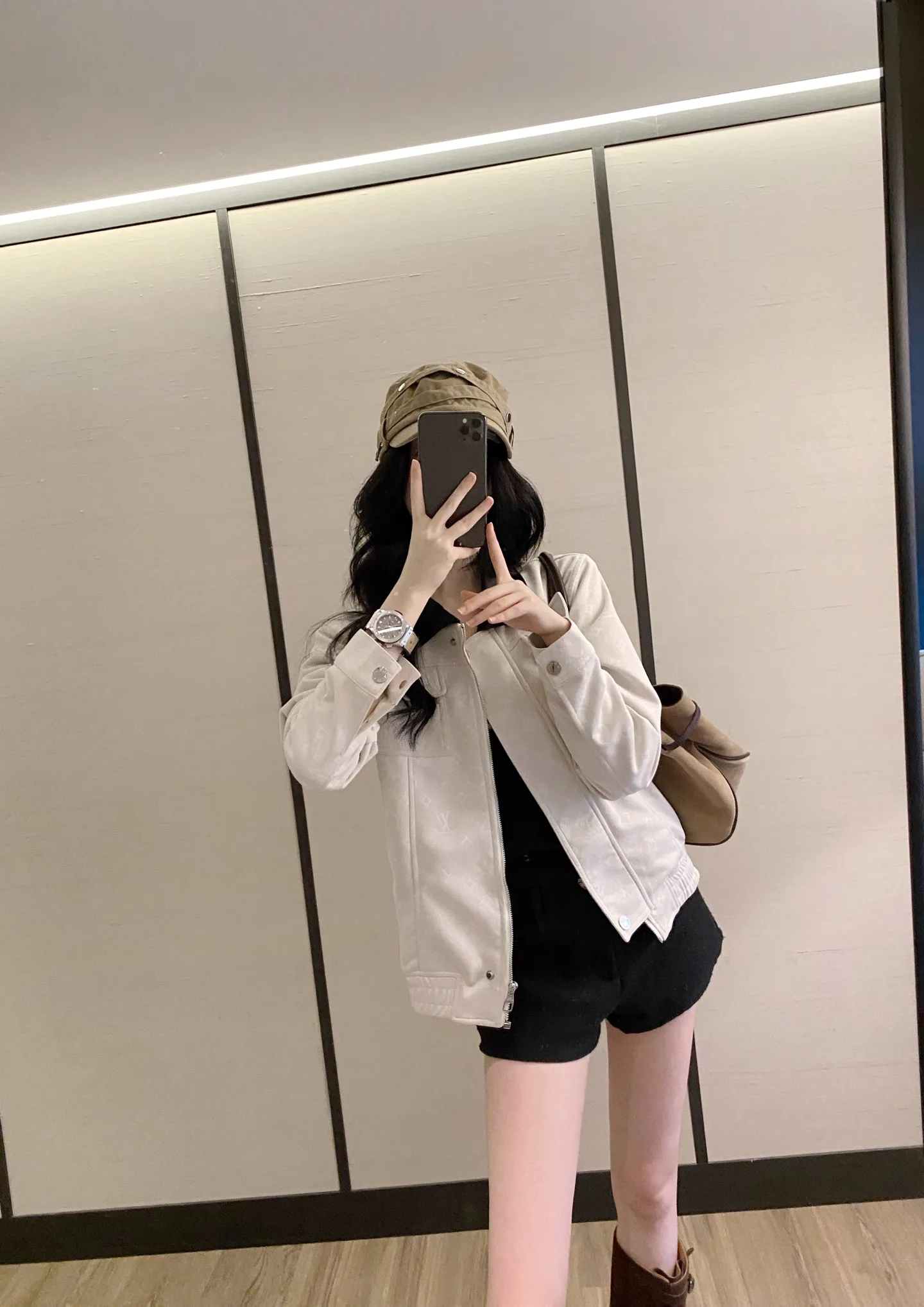 Куртки И Пуховики Женские Louis Vuitton 1734192