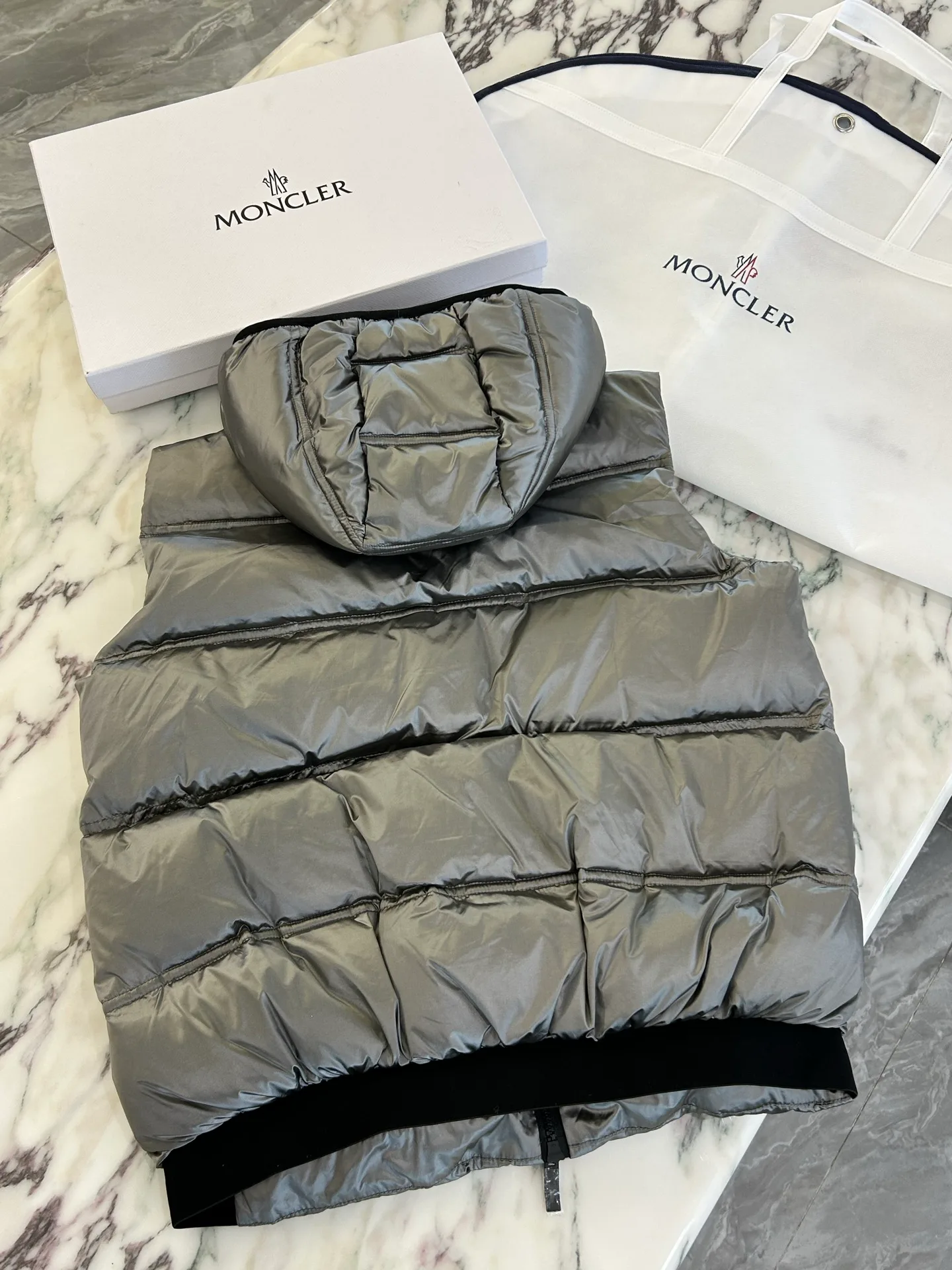 Жилеты Женские Moncler 18723329