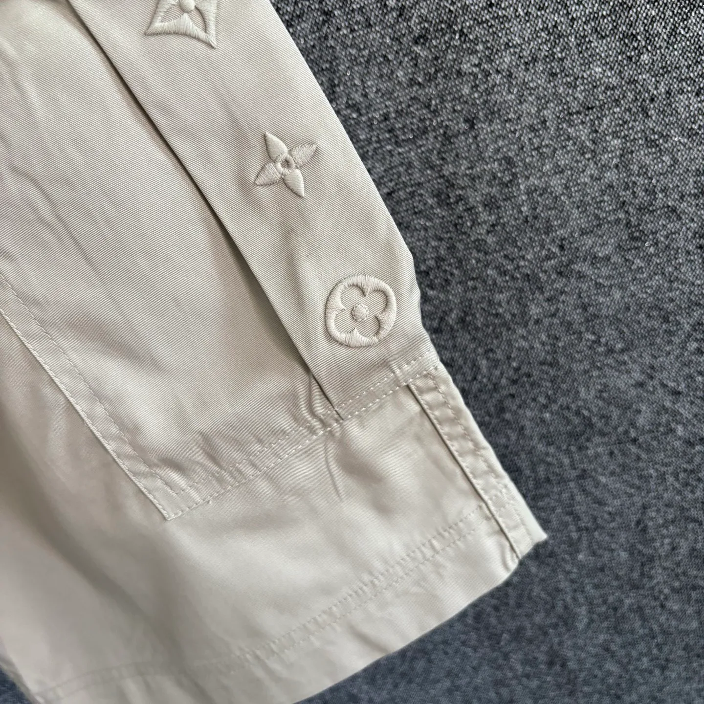 Шорты Женские Louis Vuitton 12696052