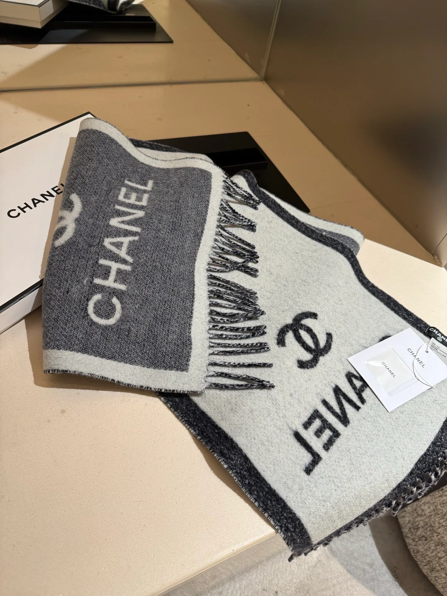 Шарфы Chanel 17448567