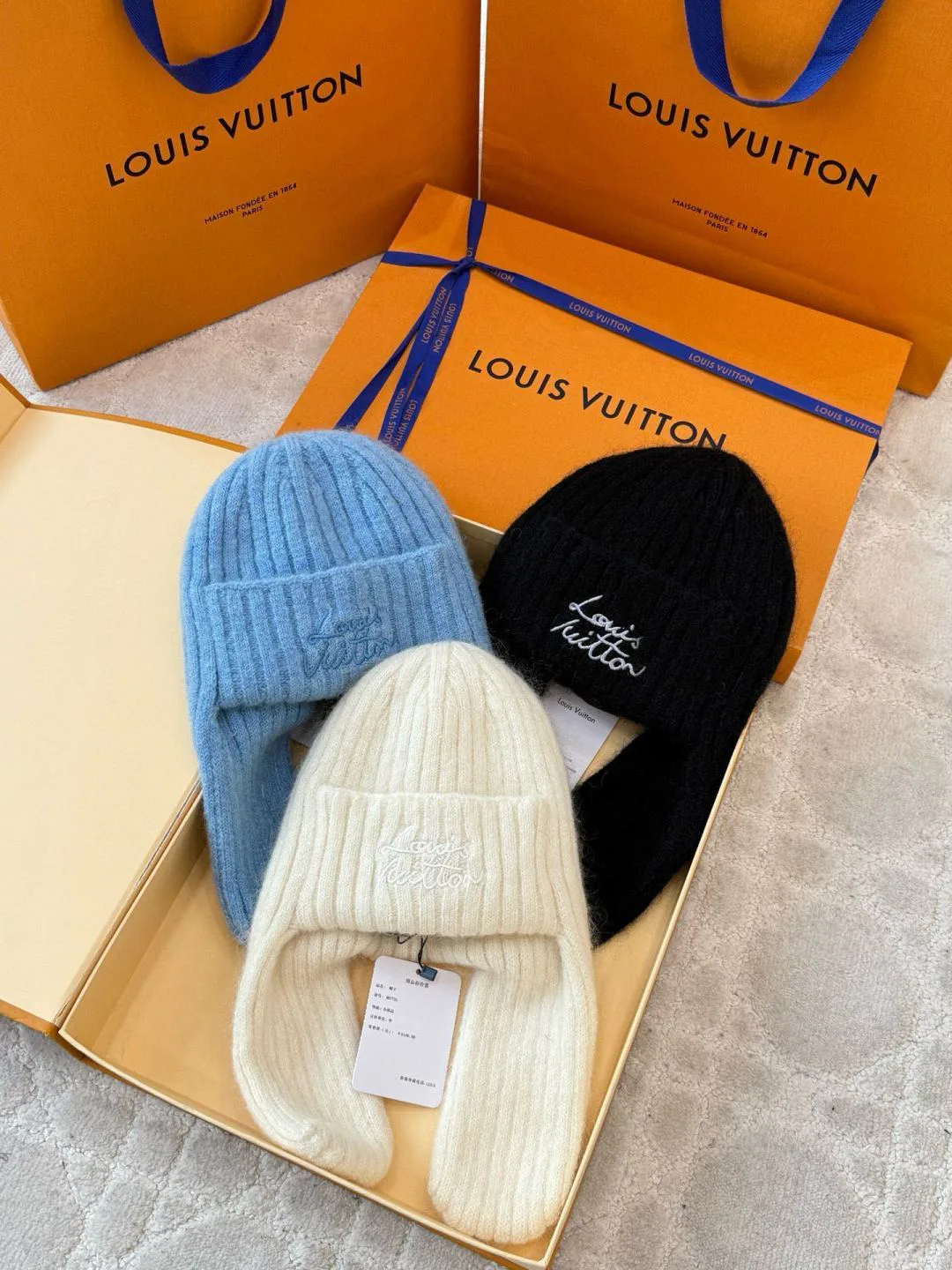 Головные Уборы Louis Vuitton 412772
