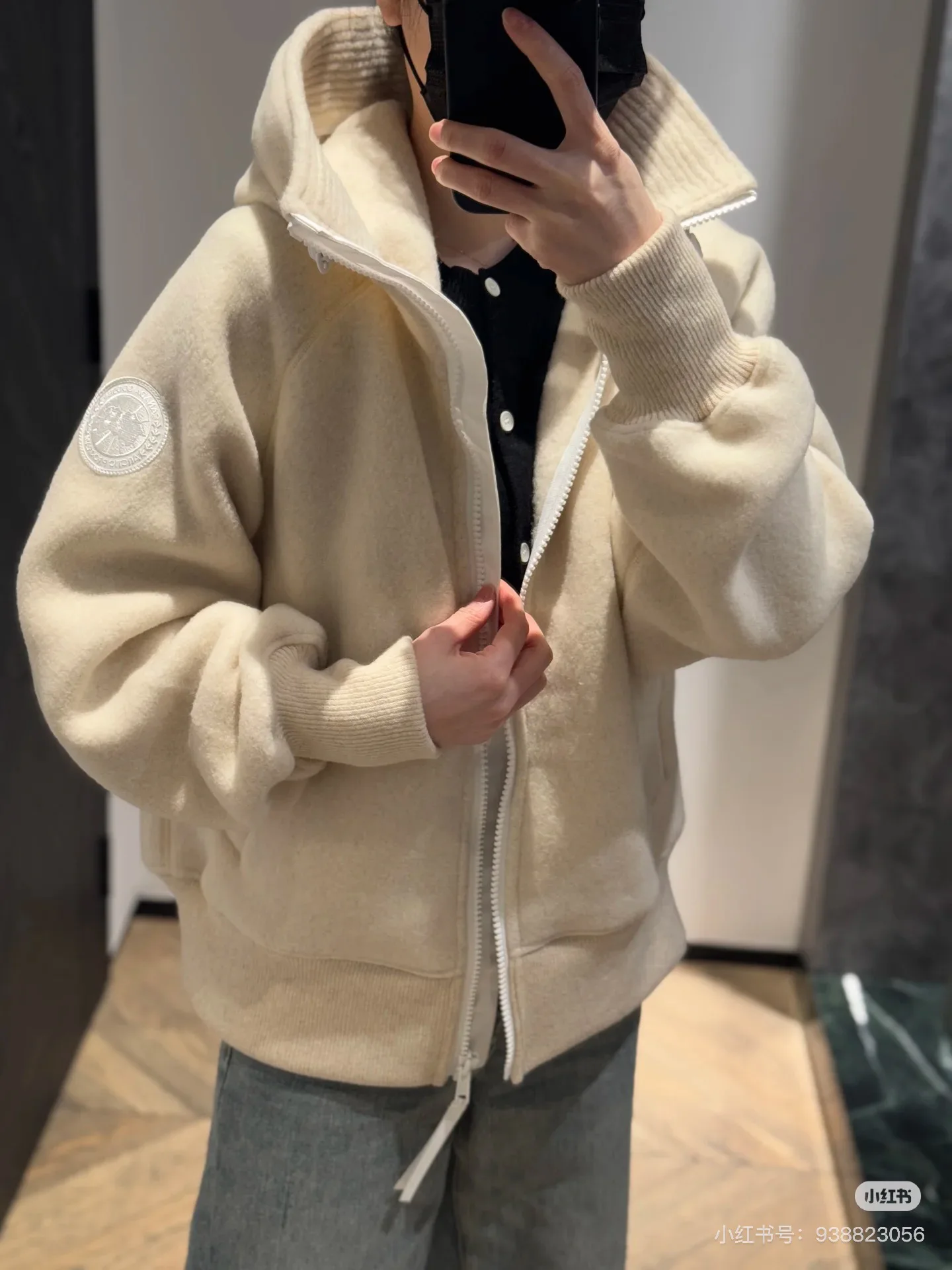 Куртки И Пуховики Женские Canada Goose 17998642