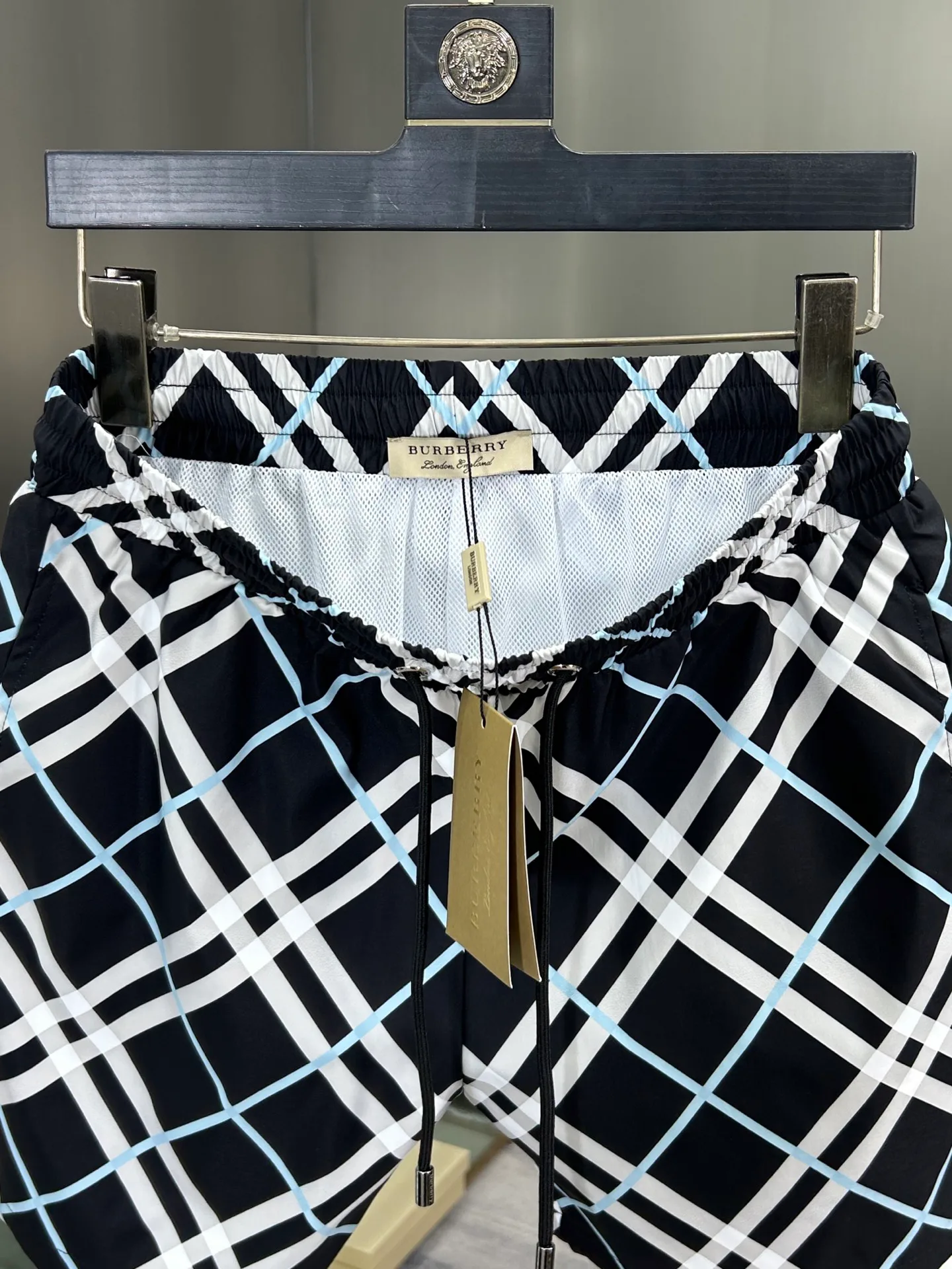 Шорты Мужские Burberry 18000488