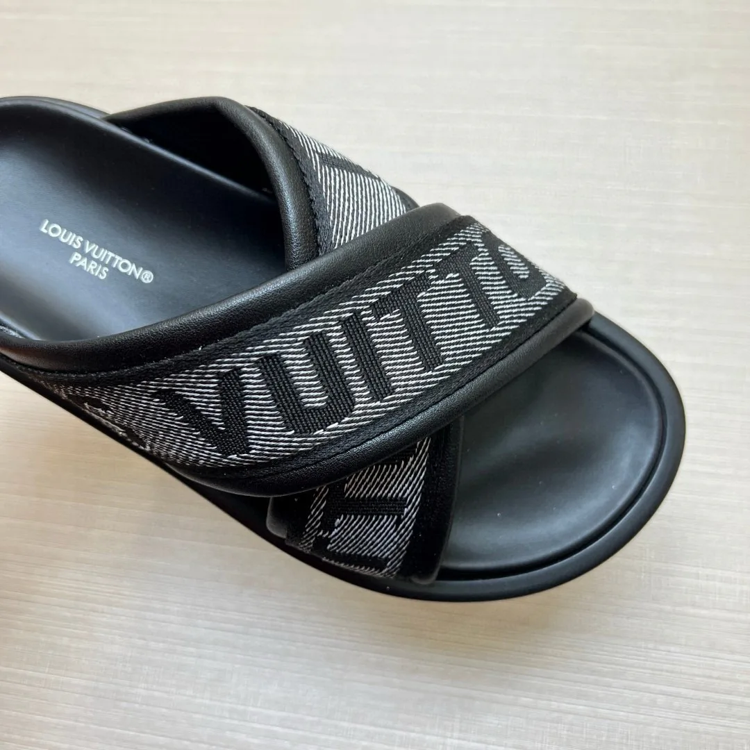 Шлепанцы Женские Louis Vuitton 9801541