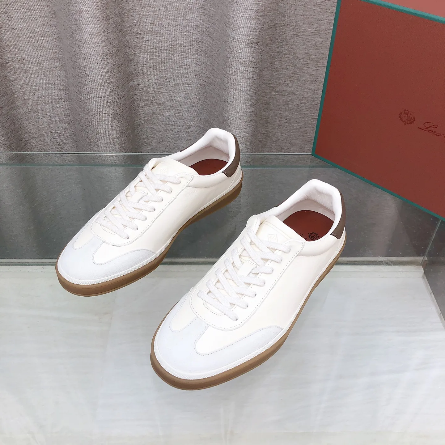 Кроссовки Женские Loro Piana 19463066