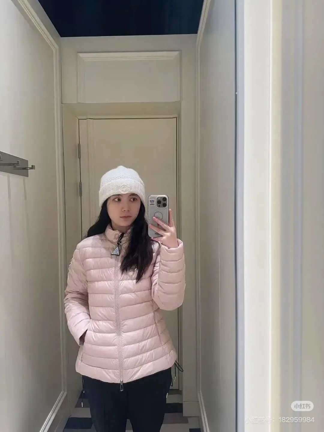 Куртки И Пуховики Женские Moncler 18044425