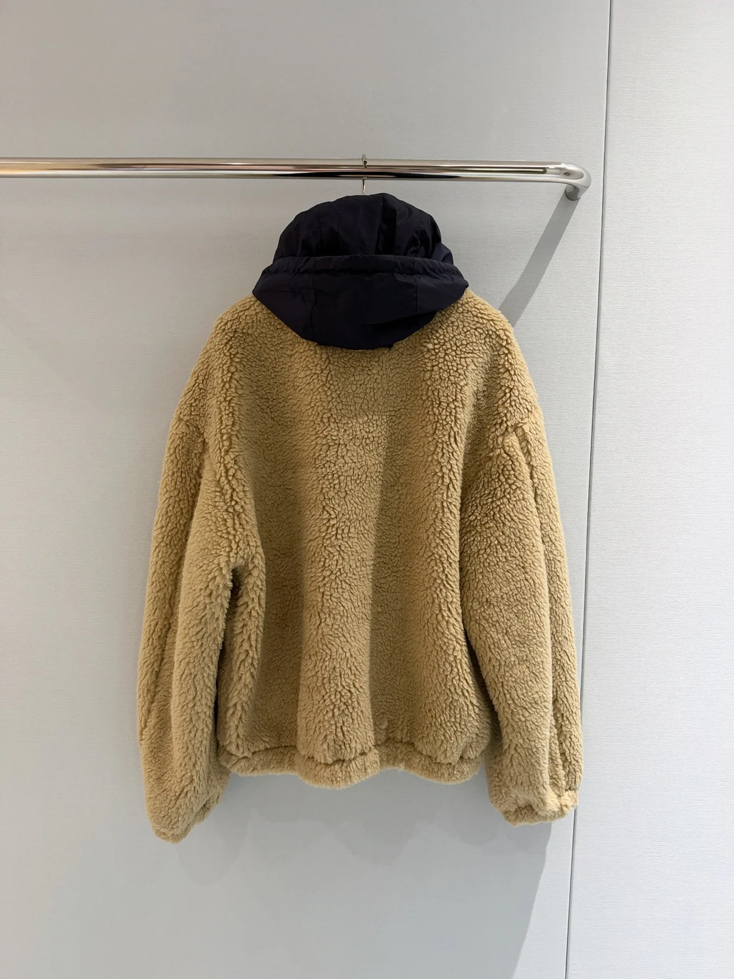 Куртки И Пуховики Женские Miu Miu 19503479