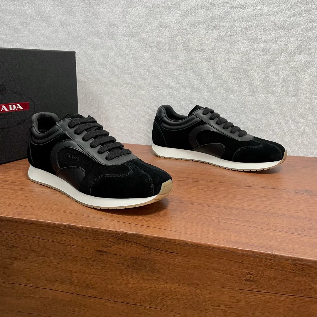 Кроссовки Мужские Prada 11426380