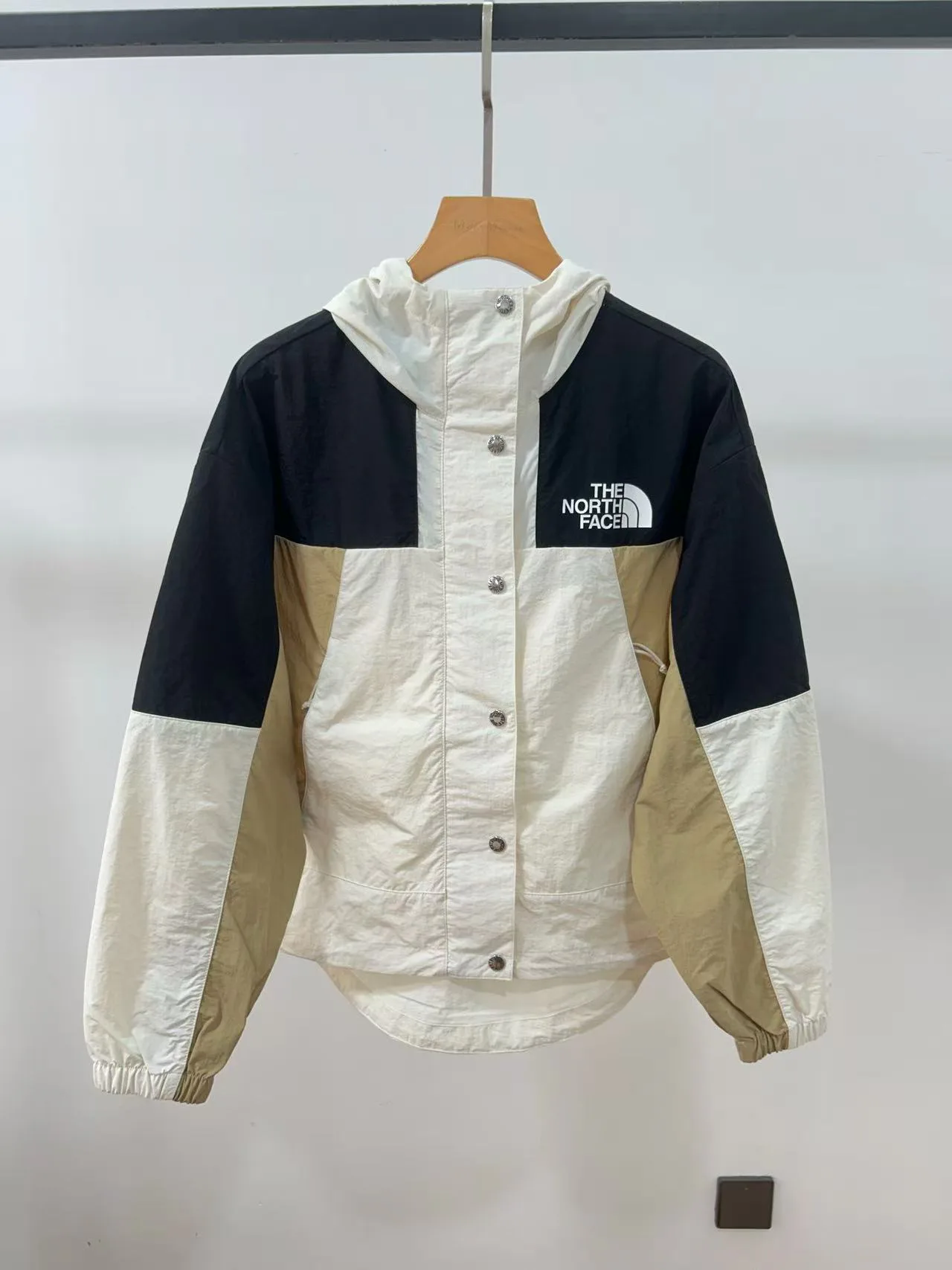 Куртки И Пуховики Женские The North Face 18339900