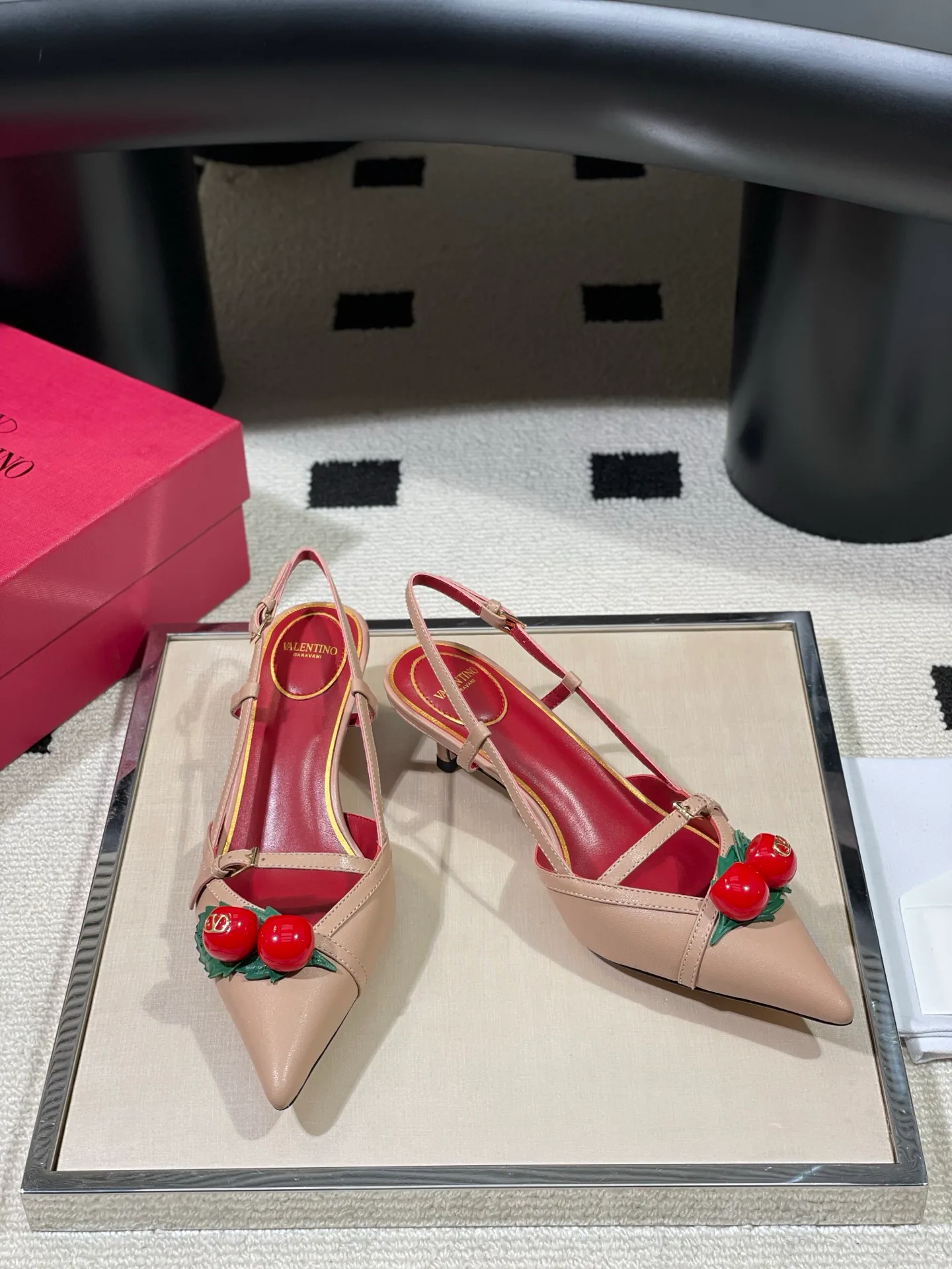 Босоножки Женские Valentino 13189657