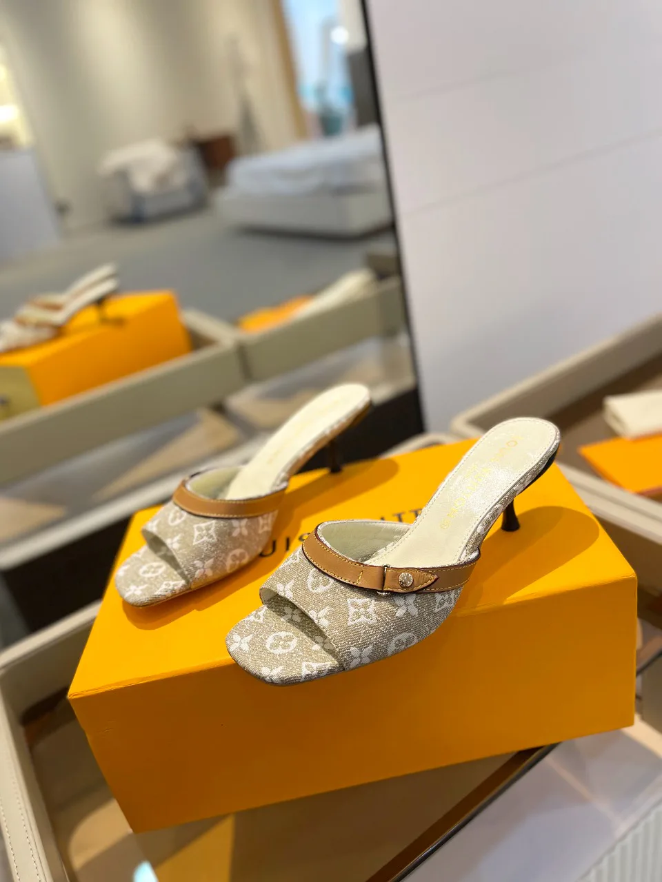 Босоножки Женские Louis Vuitton 9865415