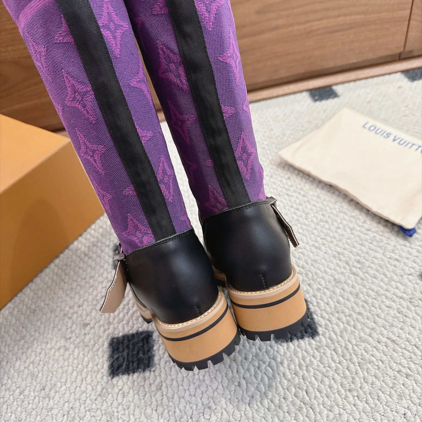Ботинки Женские Louis Vuitton 18025513