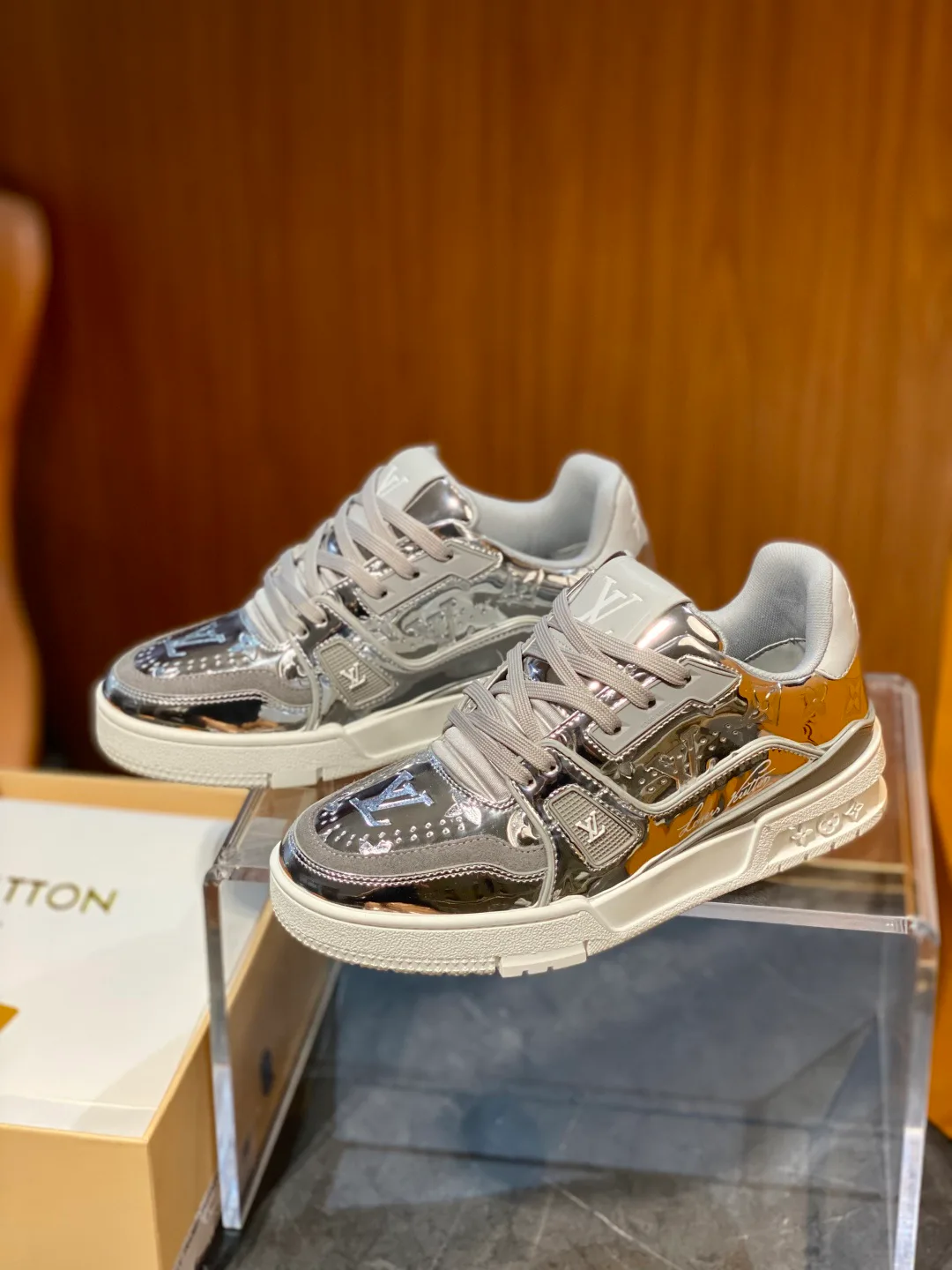 Кроссовки Женские Louis Vuitton 407638