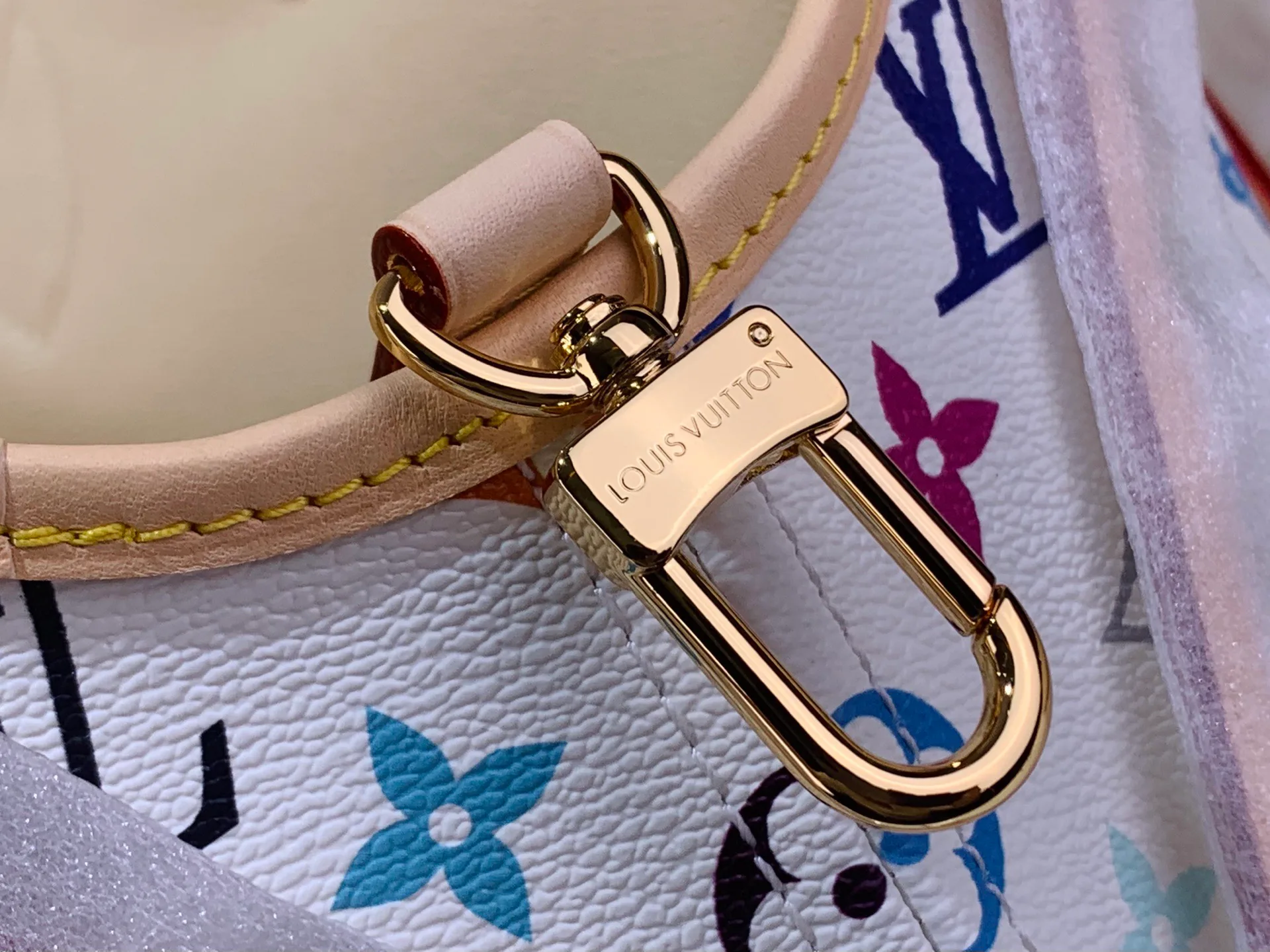 Классические Сумки Женские Louis Vuitton 11509351
