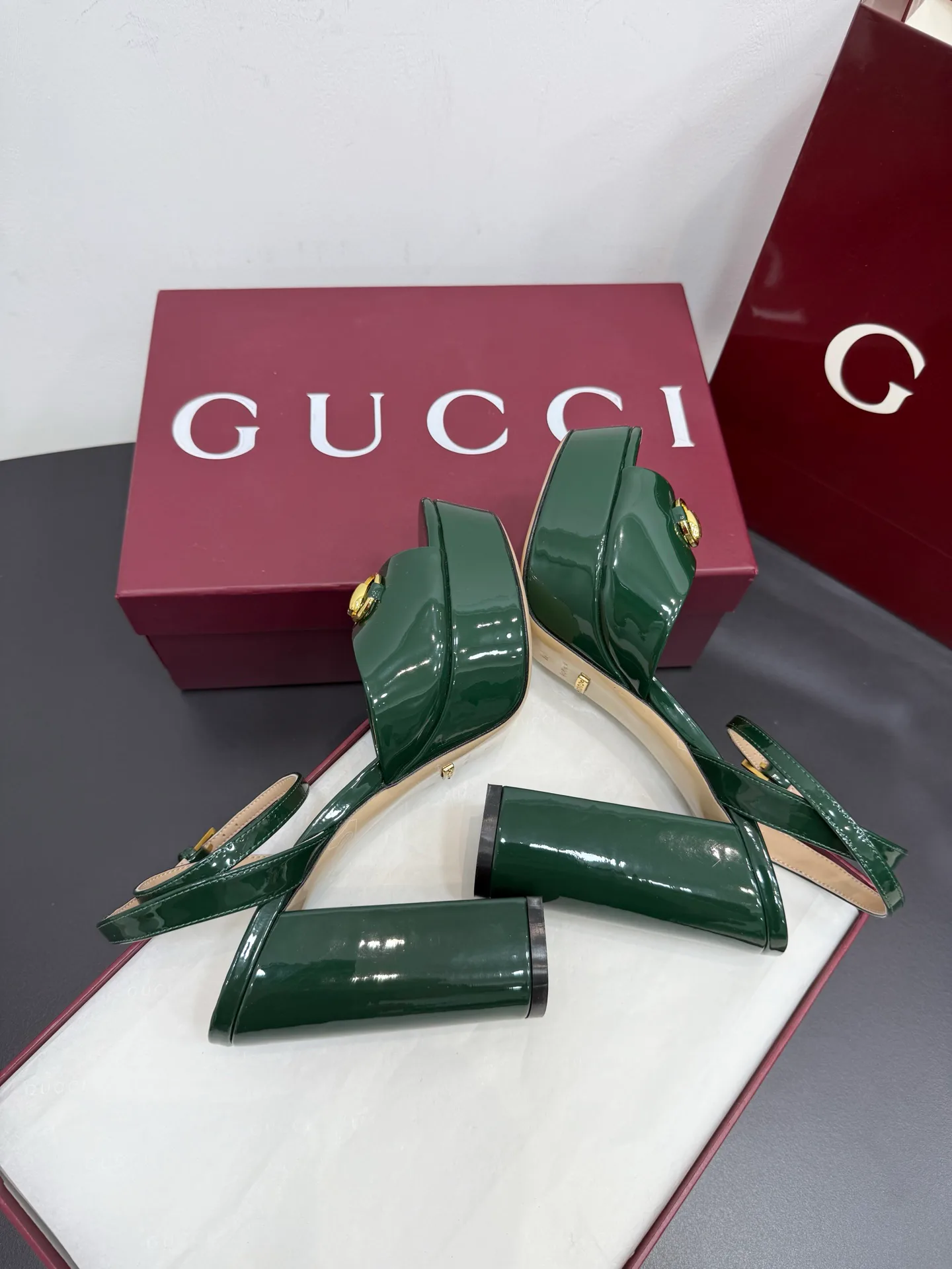 Босоножки Женские Gucci 882824