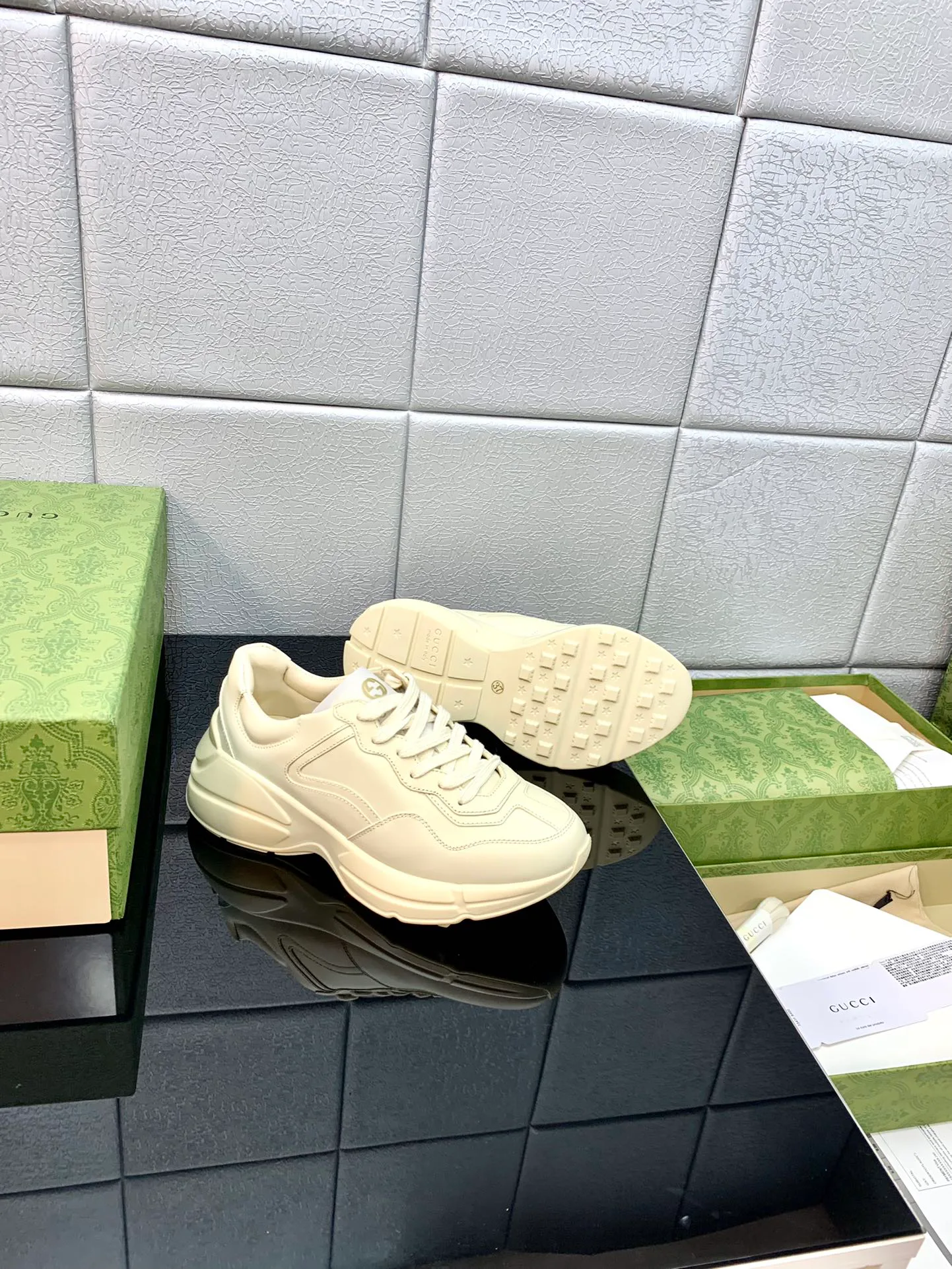 Кроссовки Женские Gucci 13080120