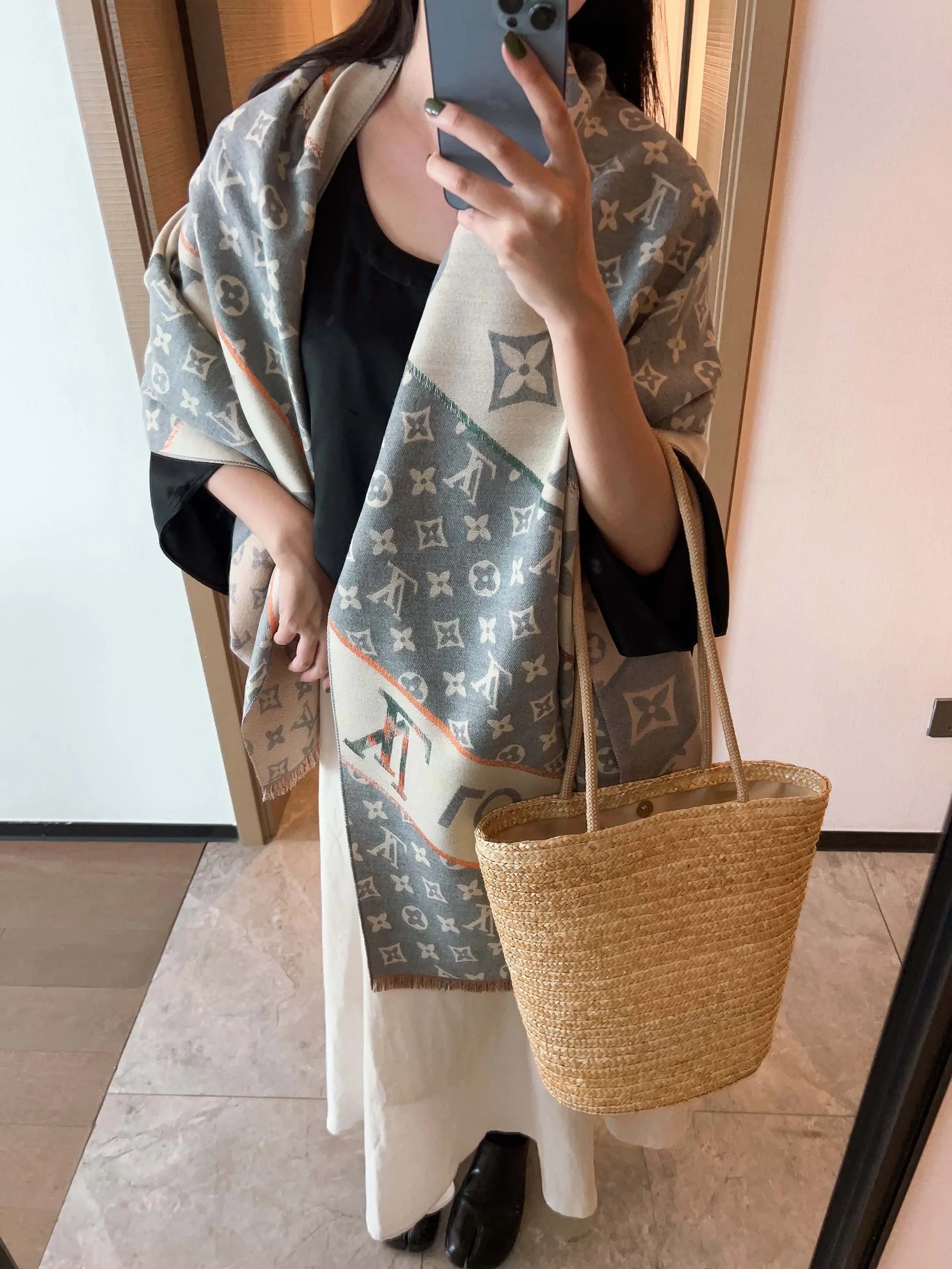 Шарфы Louis Vuitton 1973609