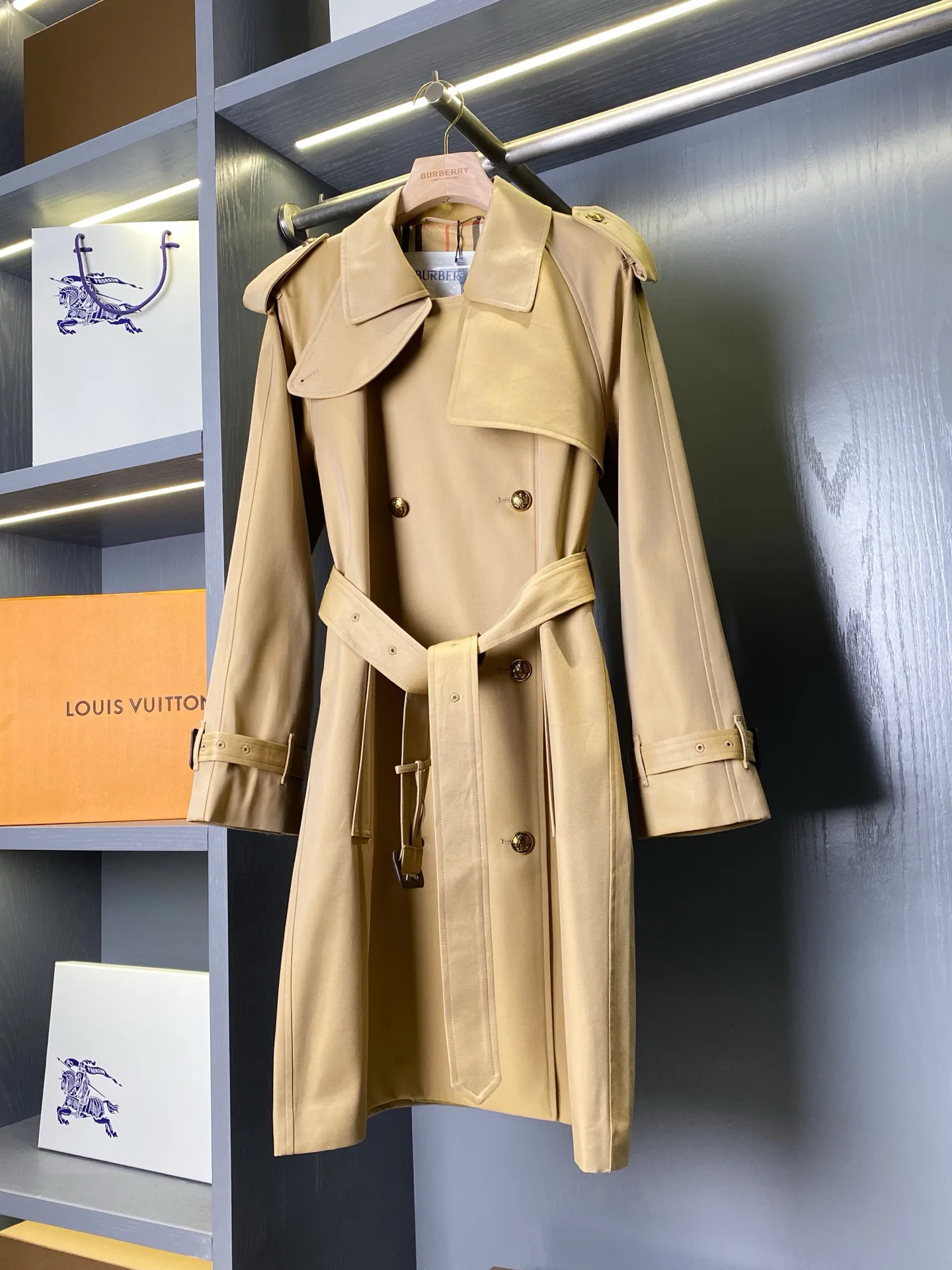 Тренчи Женские Burberry 19078458