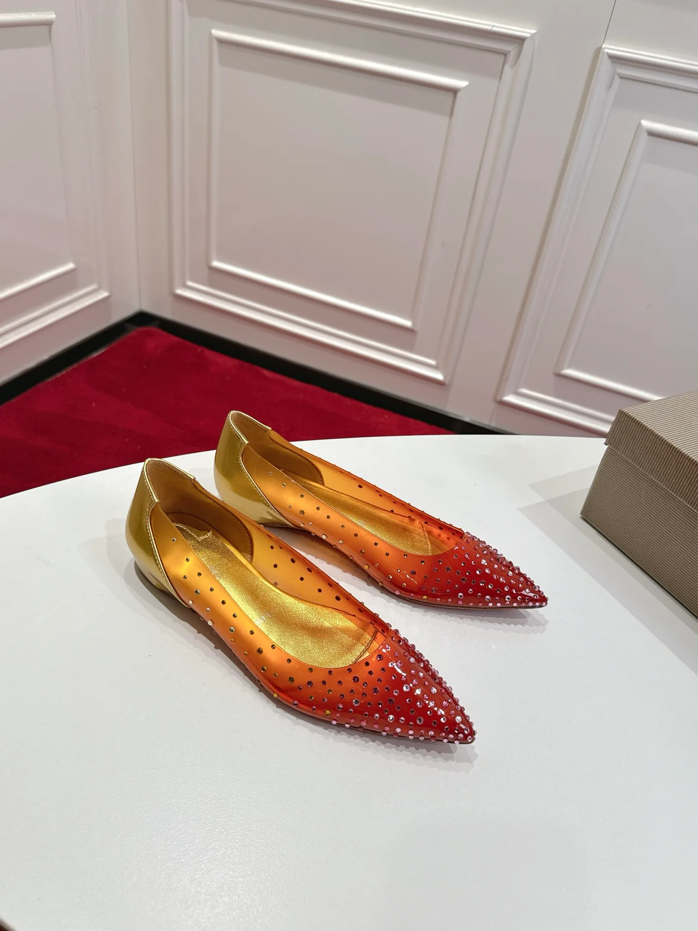 Туфли Женские Christian Louboutin 565559