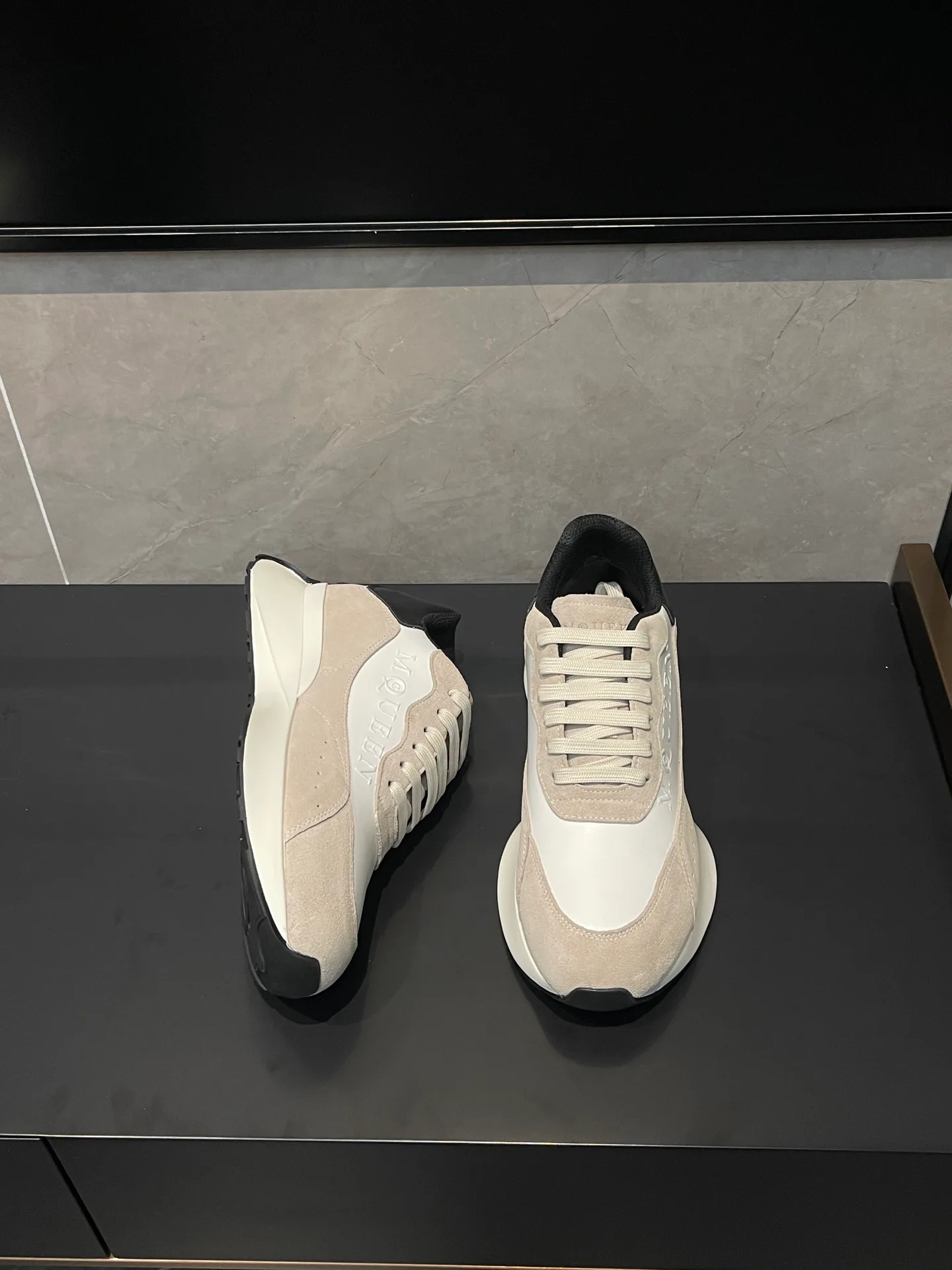 Кроссовки Женские Alexander Mcqueen 18363864
