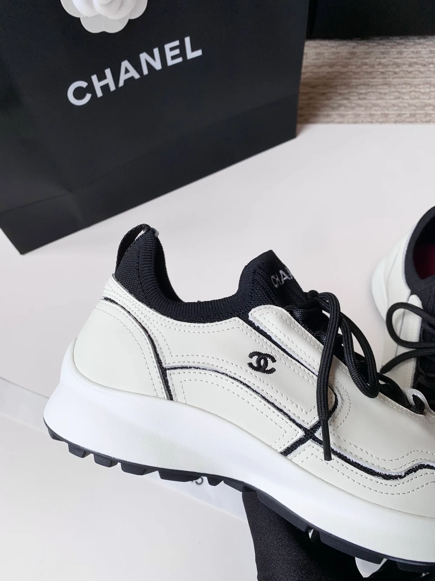 Кроссовки Женские Chanel 17990417