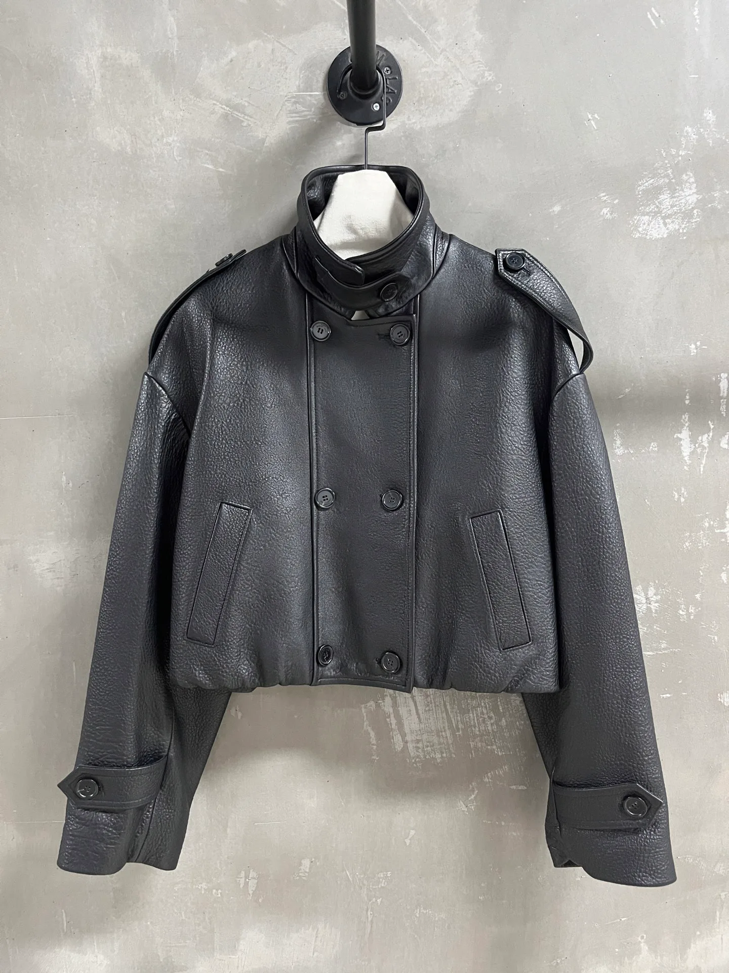 Кожаные Куртки И Дублёнки Женские Saint Laurent 18417980