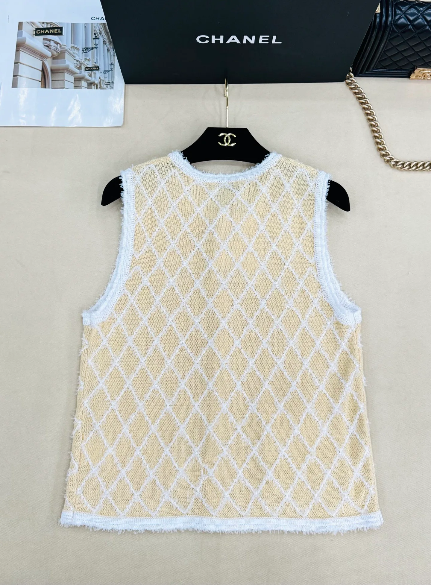 Жилеты Женские Chanel 16962343