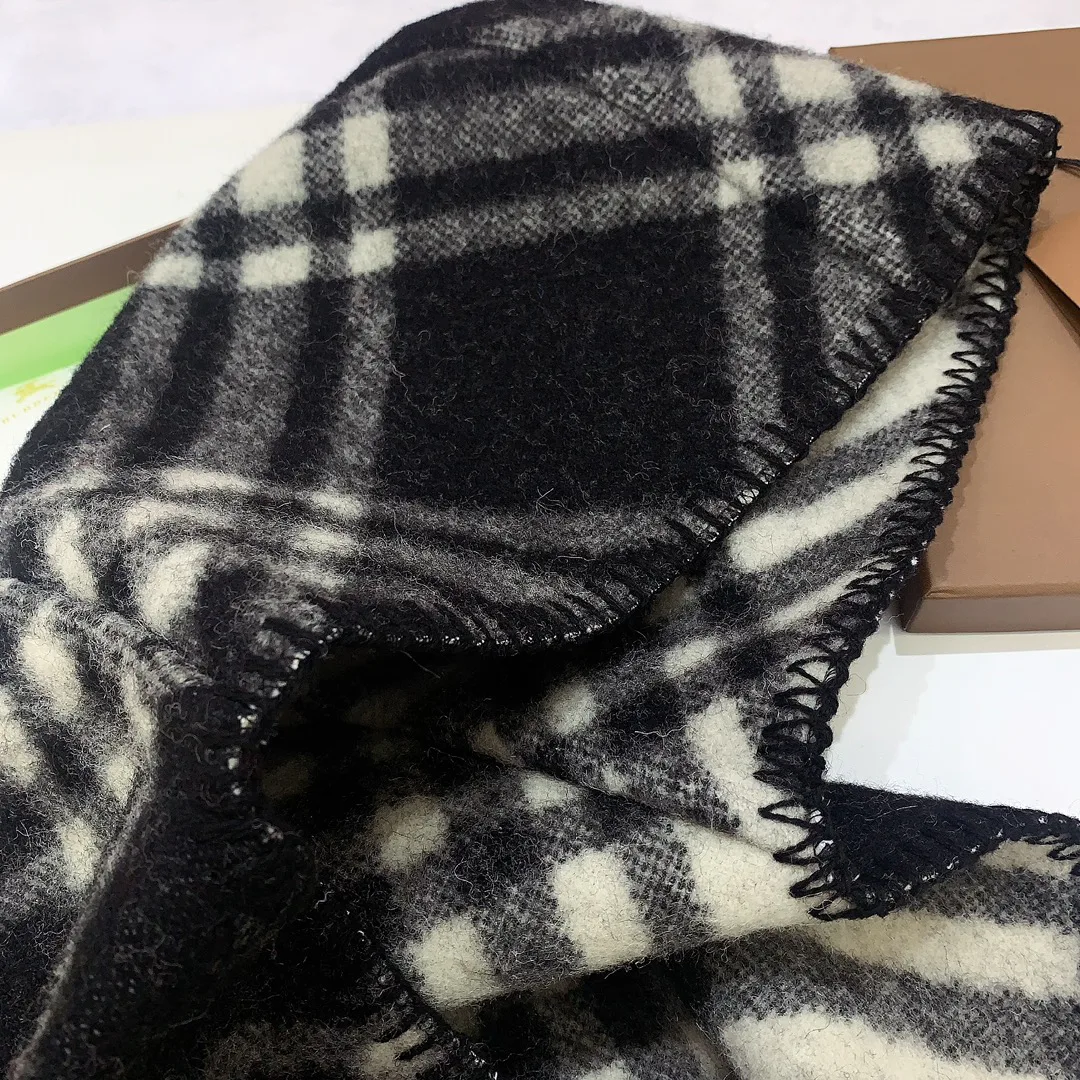 Шарфы Burberry 825886