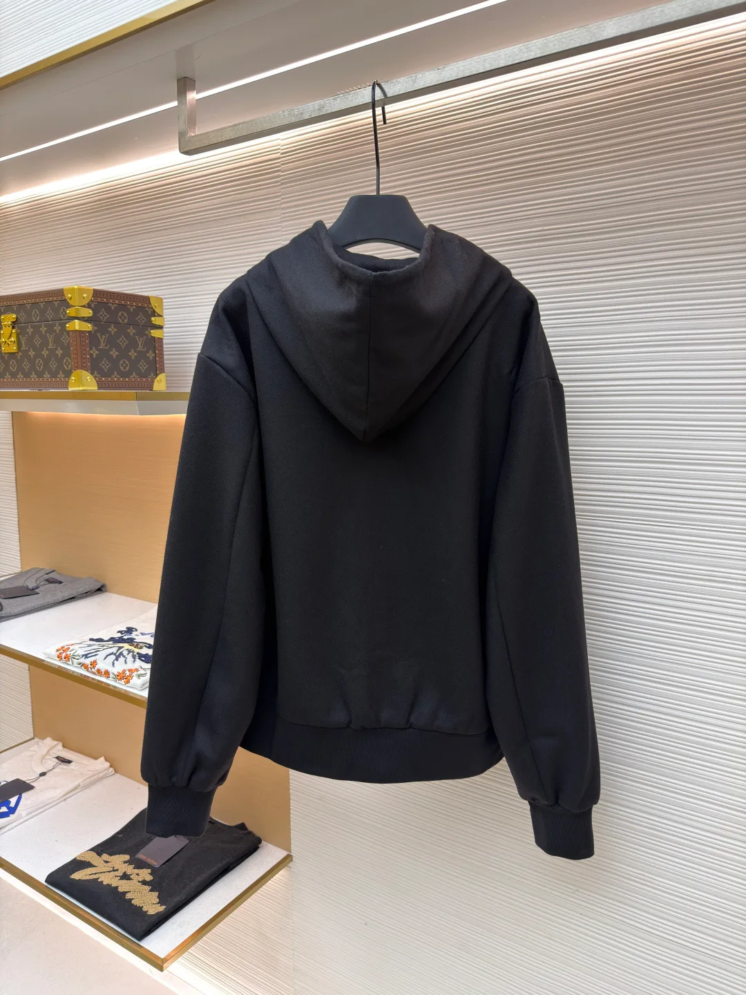 Куртки И Пуховики Мужские Louis Vuitton 17480623
