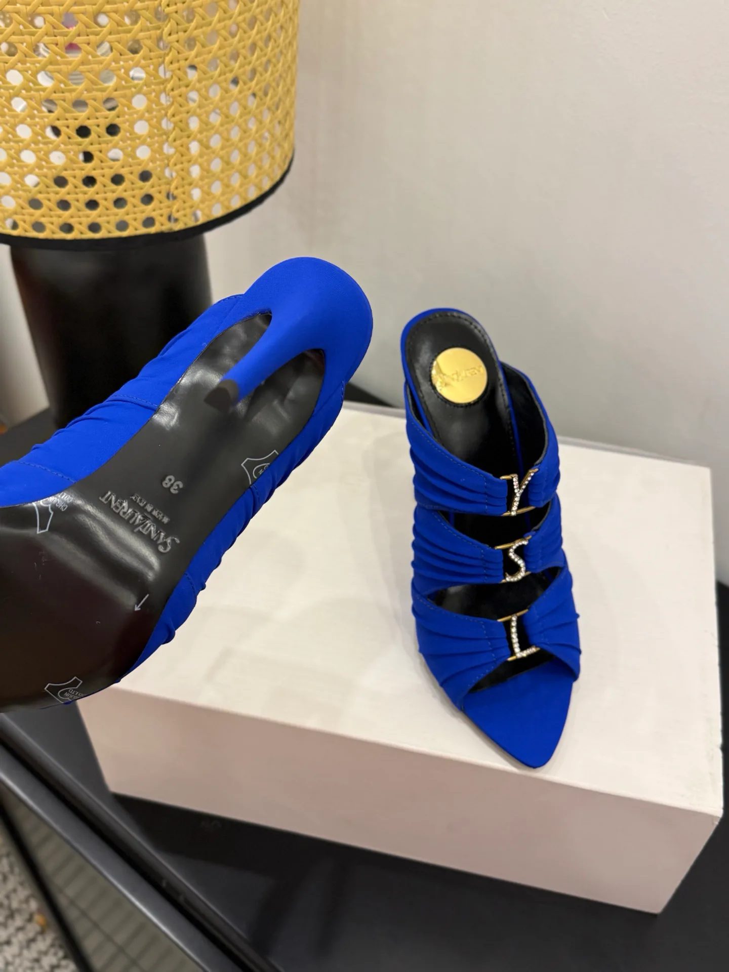 Босоножки Женские Saint Laurent 11739357