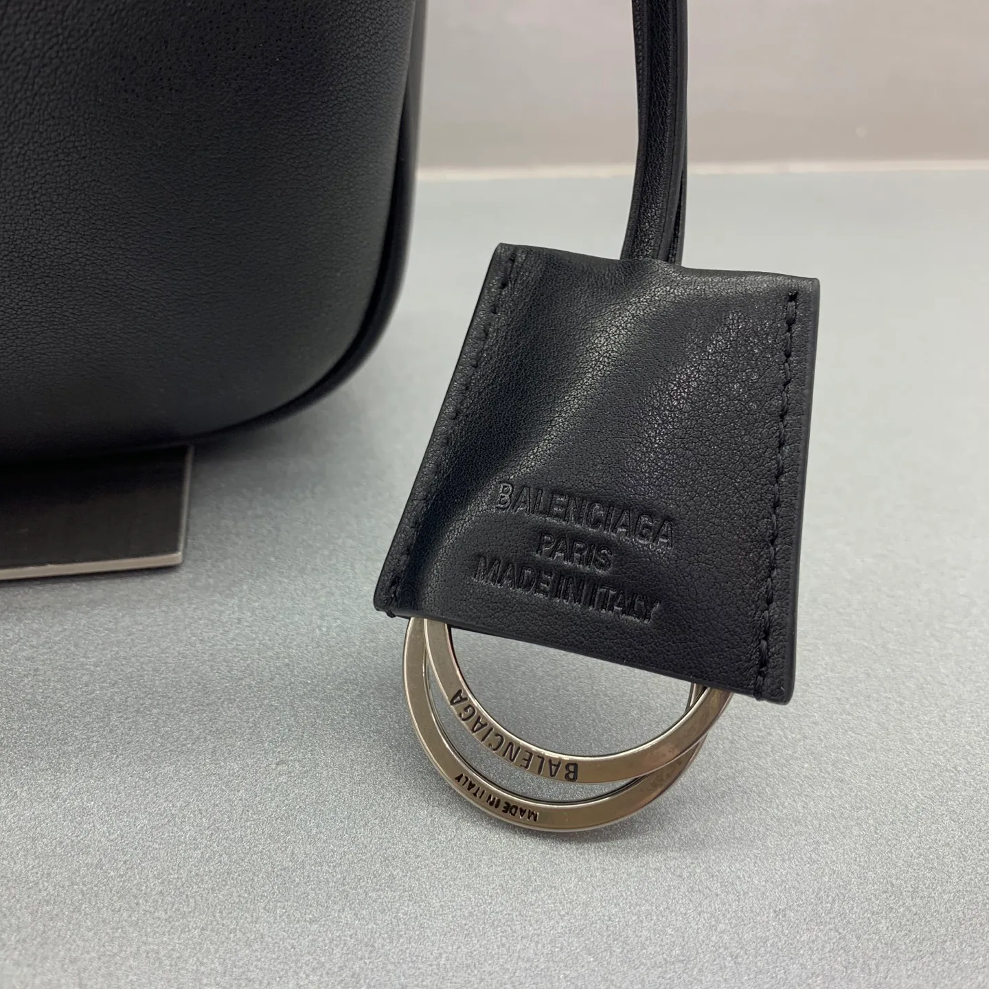 Клатчи Женские Balenciaga 13240557