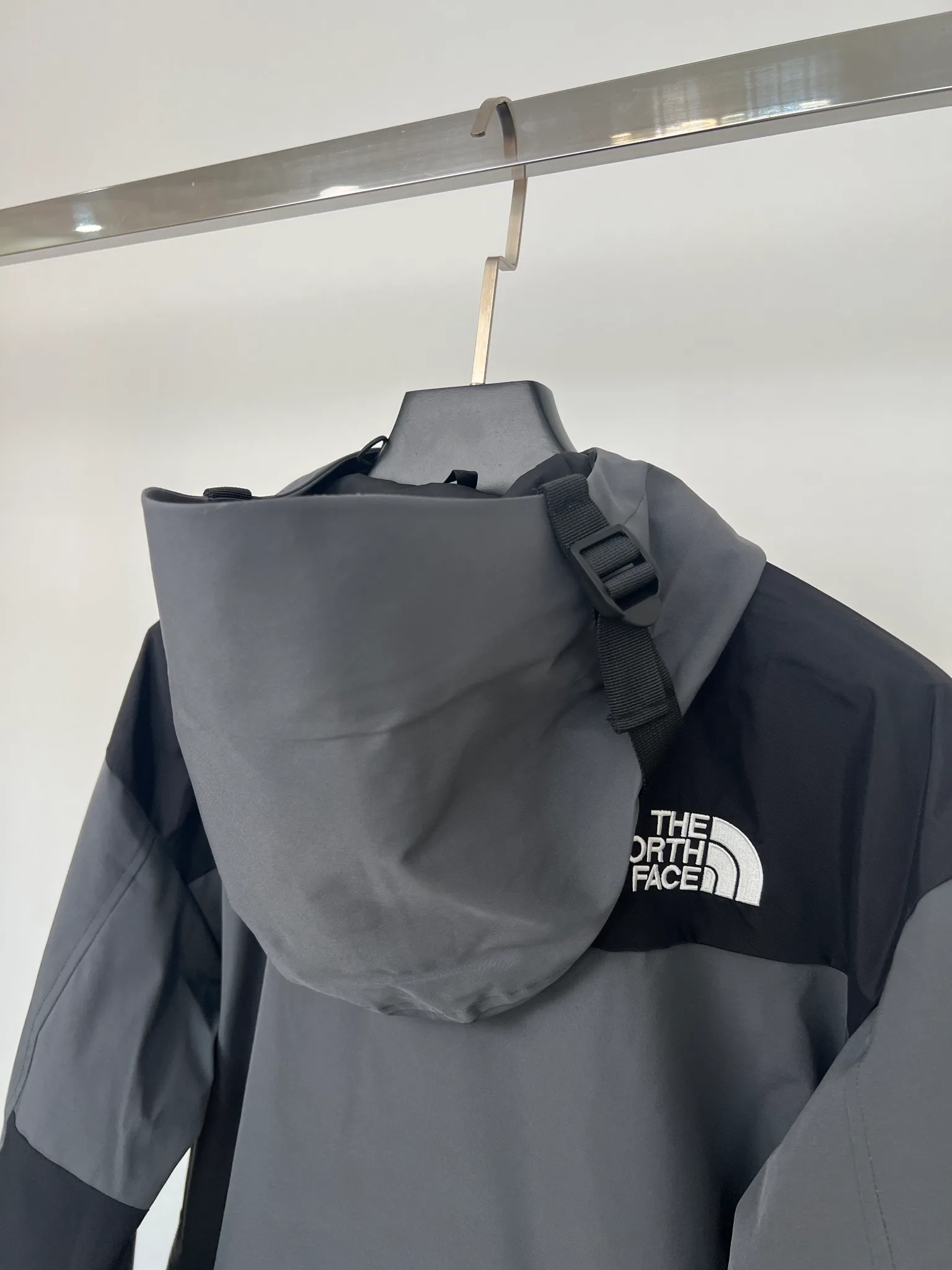 Куртки И Пуховики Женские The North Face 18416093