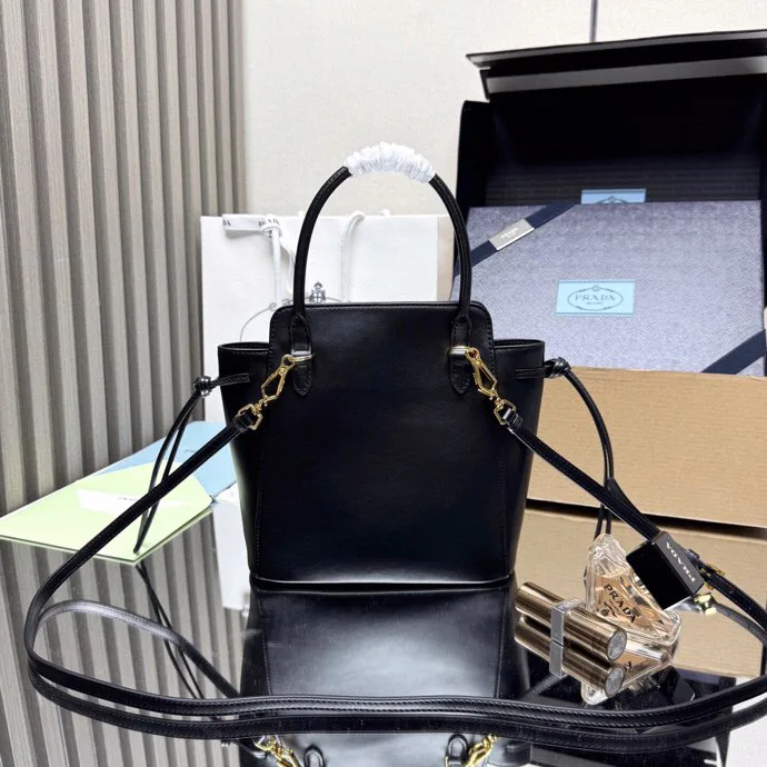 Классические Сумки Женские Prada 13332205